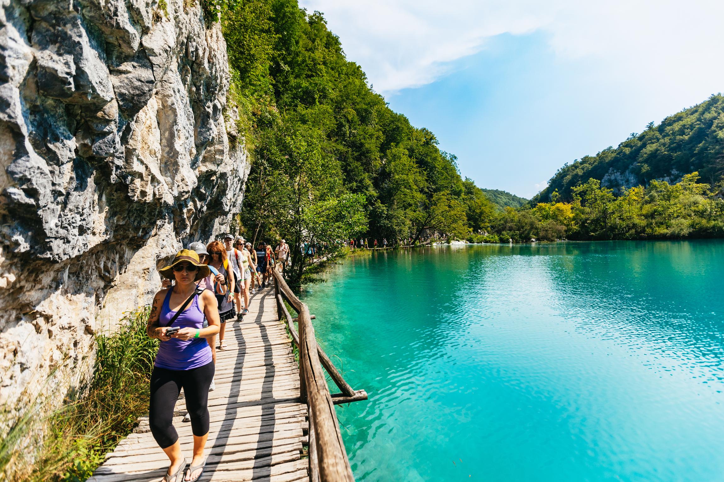 Split to Plitvice Lakes Day Trip with Boat & Train