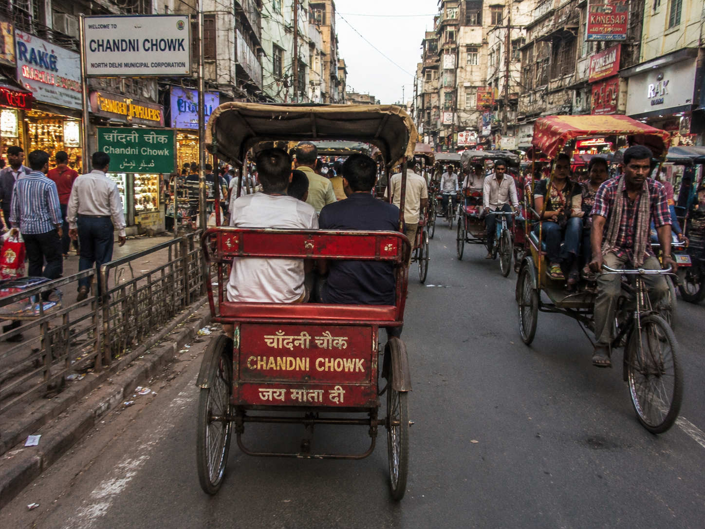 Delhi: Private Old & New City Discovery with Skip-the-Line Access