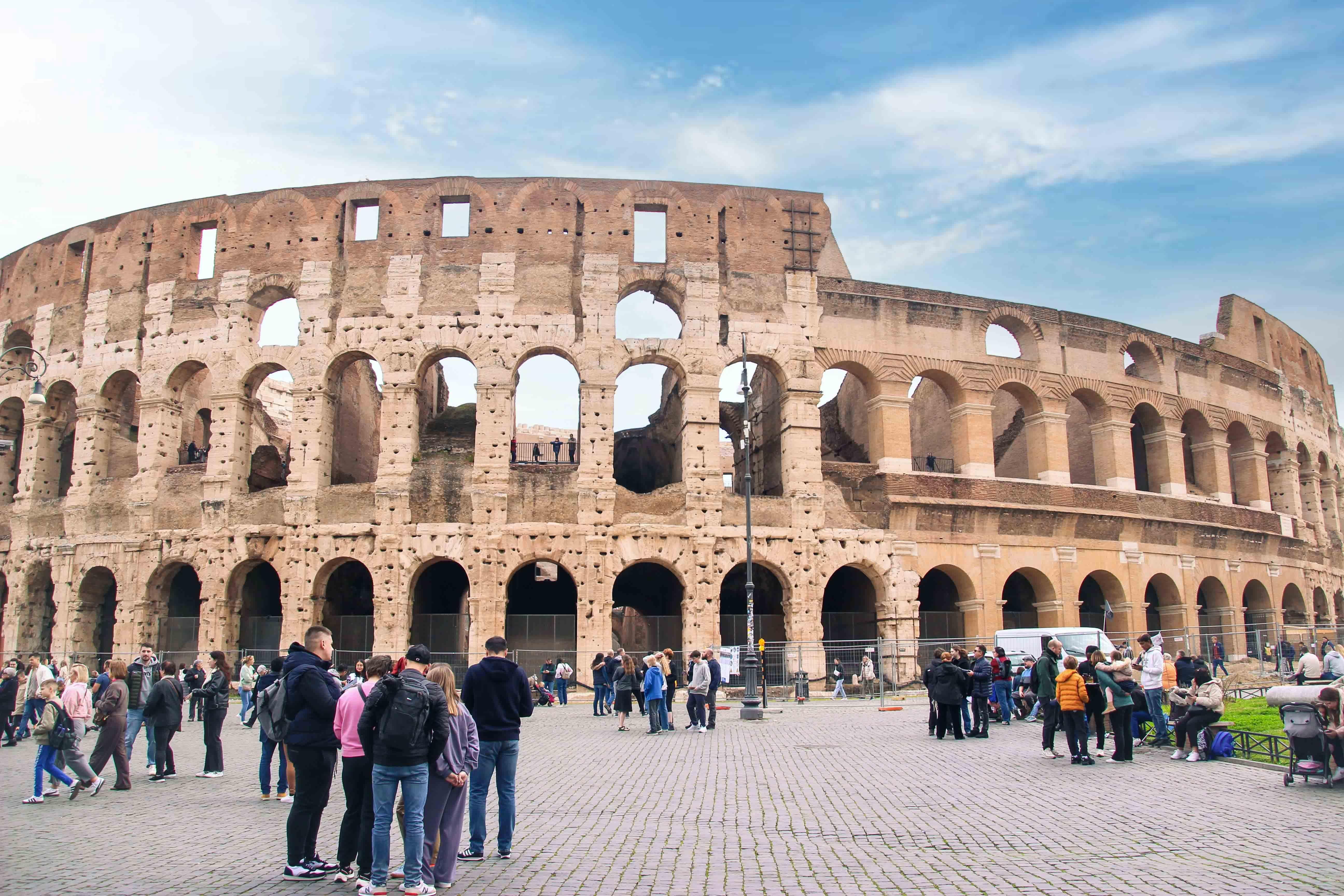 Rome Colosseum Arena, Roman Forum & Palatine Hill VIP Tour