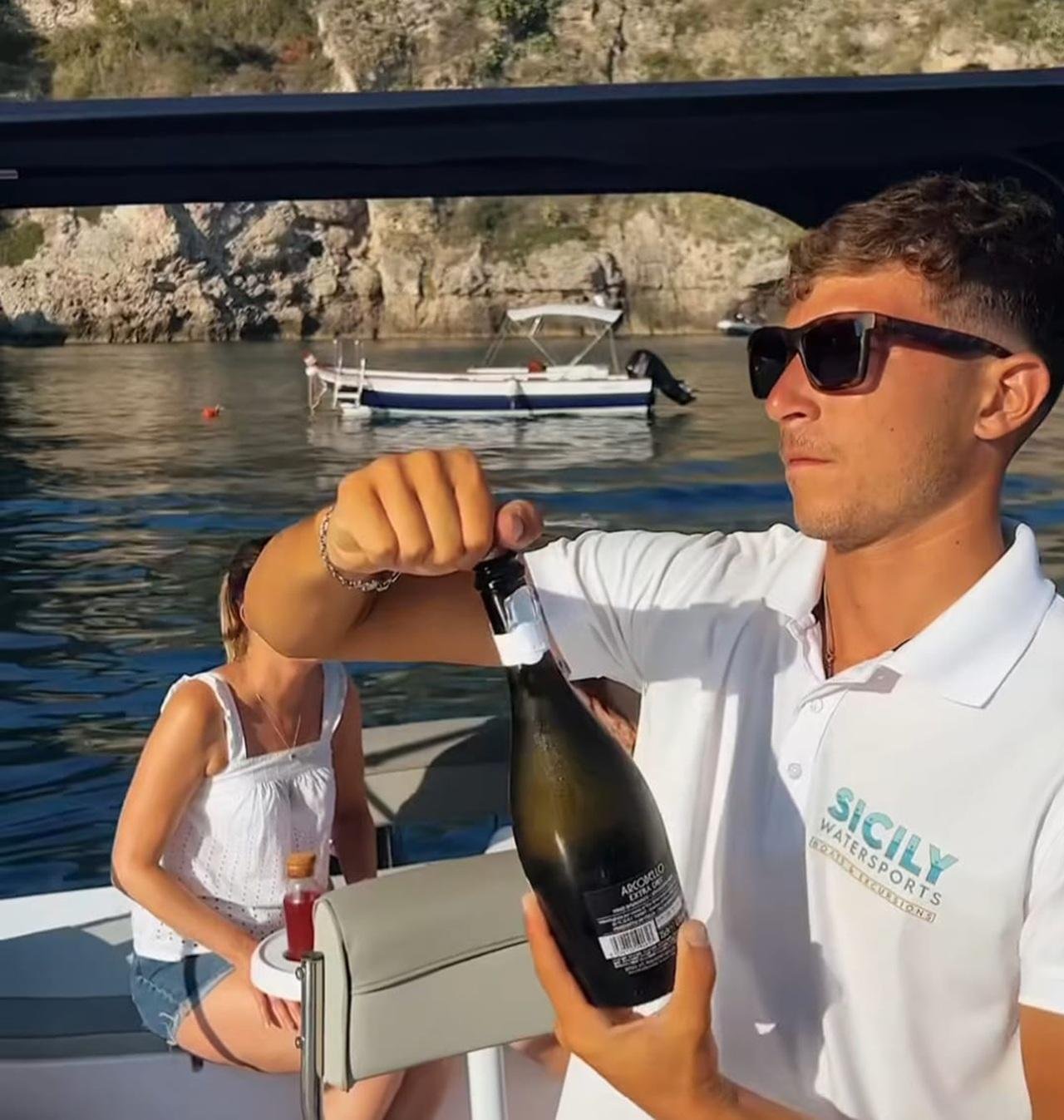 Letojanni Coastal Cruise with Isola Bella & Aperitif