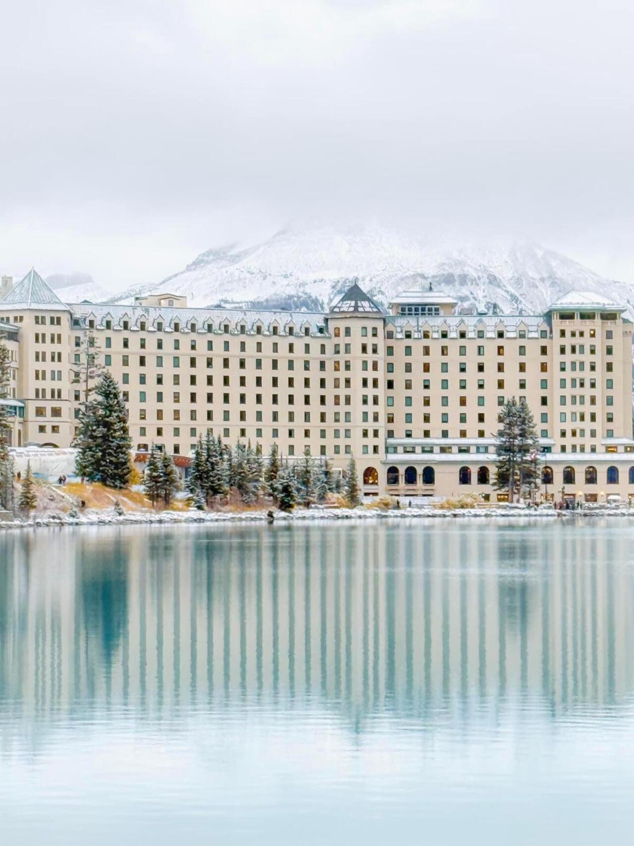 Banff Upper Hot Springs Sulphur Mountain mineral pool Rocky Mountains — image 15