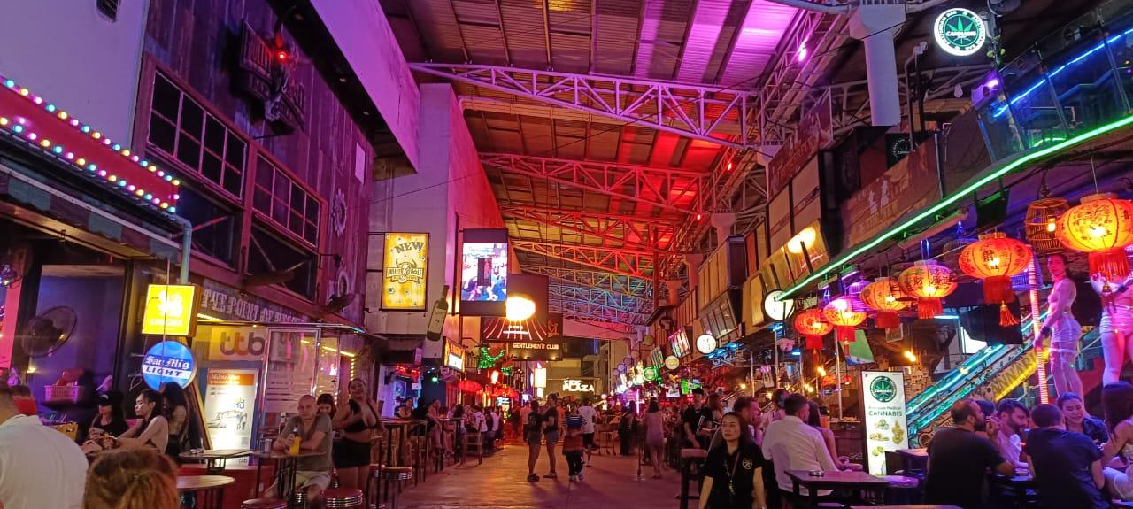 Phuket VIP Nightlife Party Tour: Rooftops & Top Clubs
