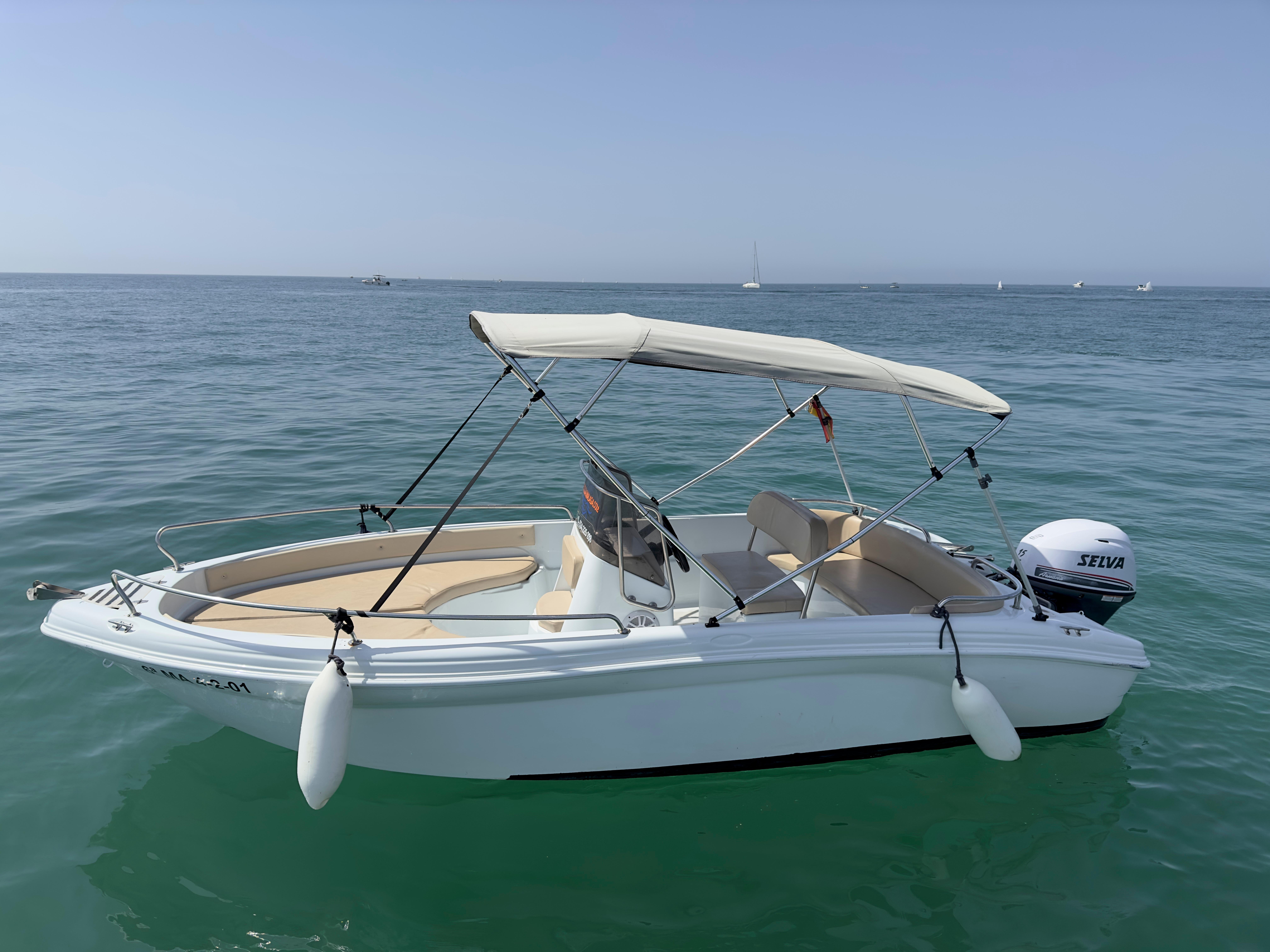 Benalmádena: License-Free Boat Rental by the Hour