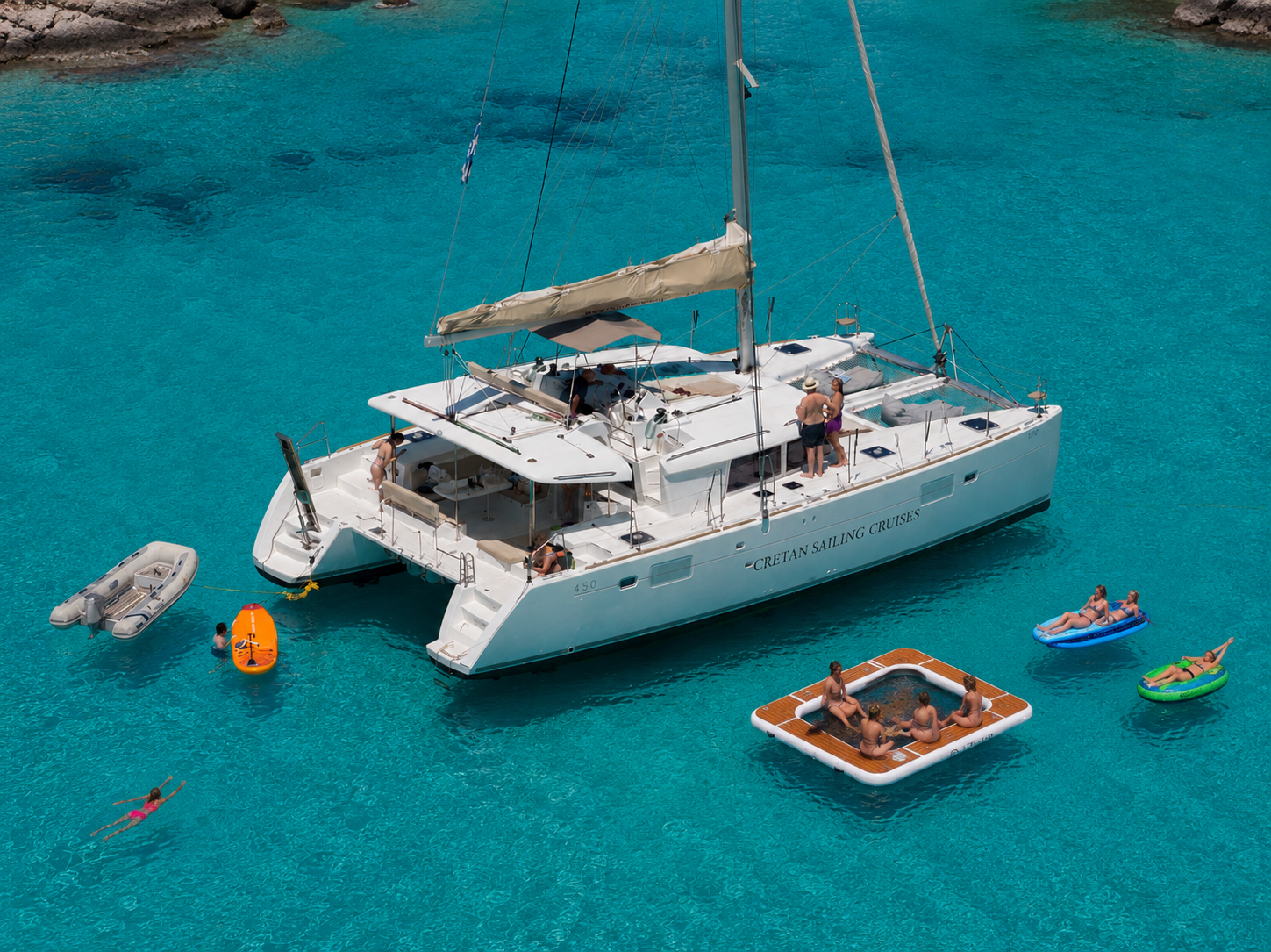 Dia Island Catamaran Sailing with Mediterranean Lunch