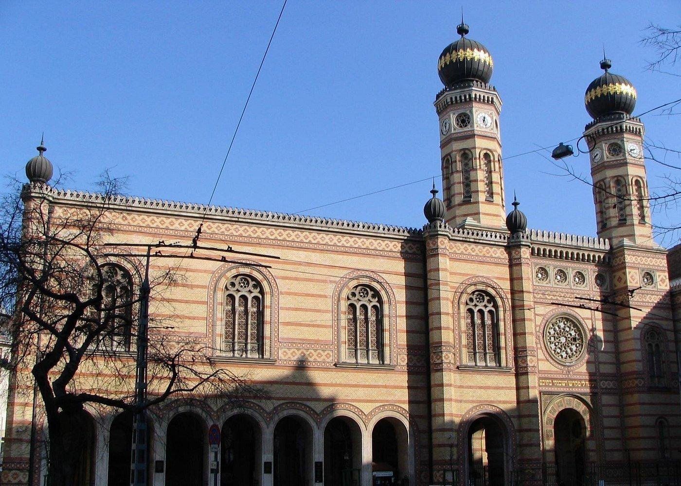 quarter tour in Budapest — Budapest: Jewish Quarter Walking Tour with Synagogue Entries - 2026 (Verified Reviews)