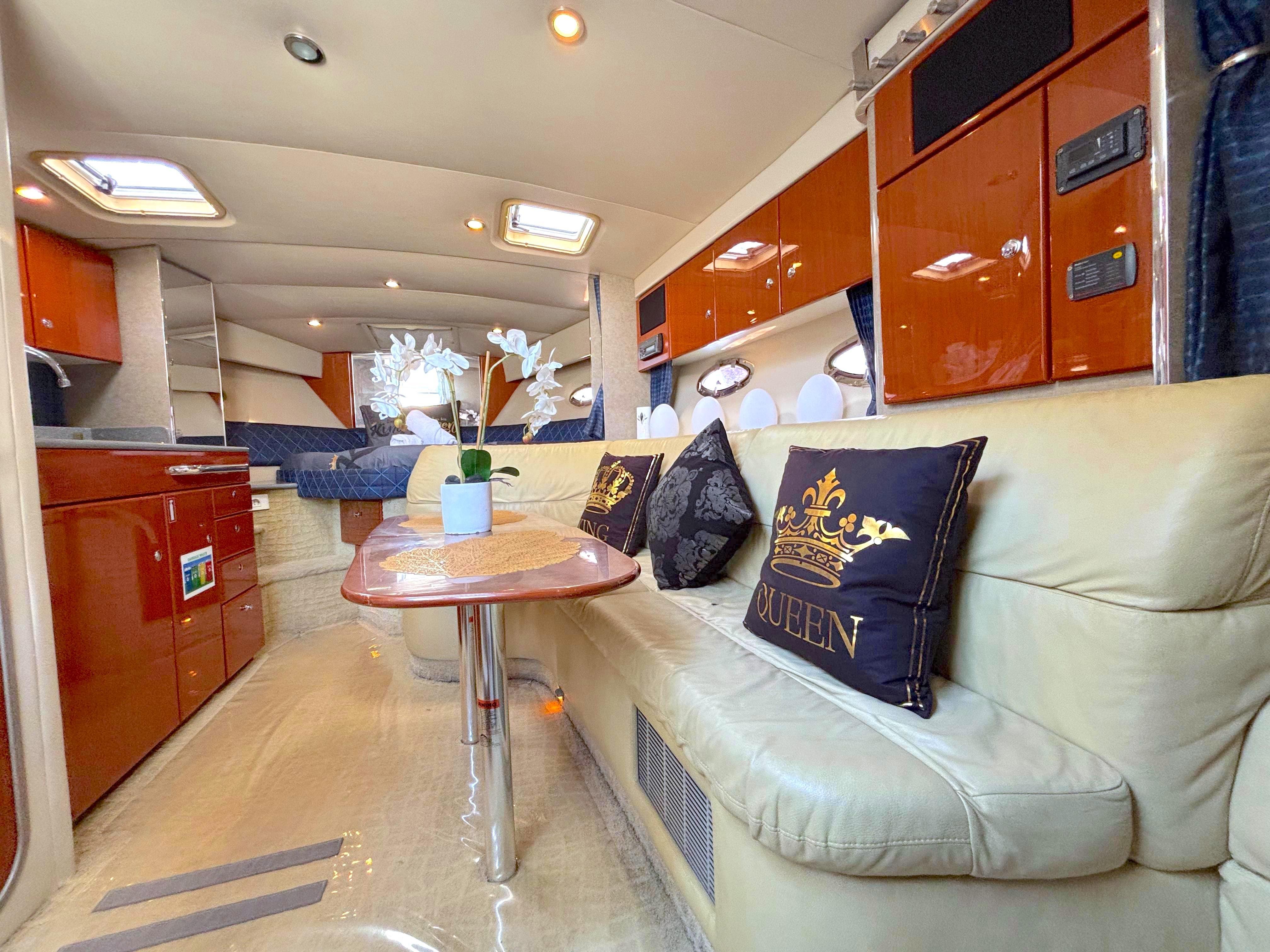 Dubai Private Yacht Cruise – Exclusive 34FT Sports Yacht Experience