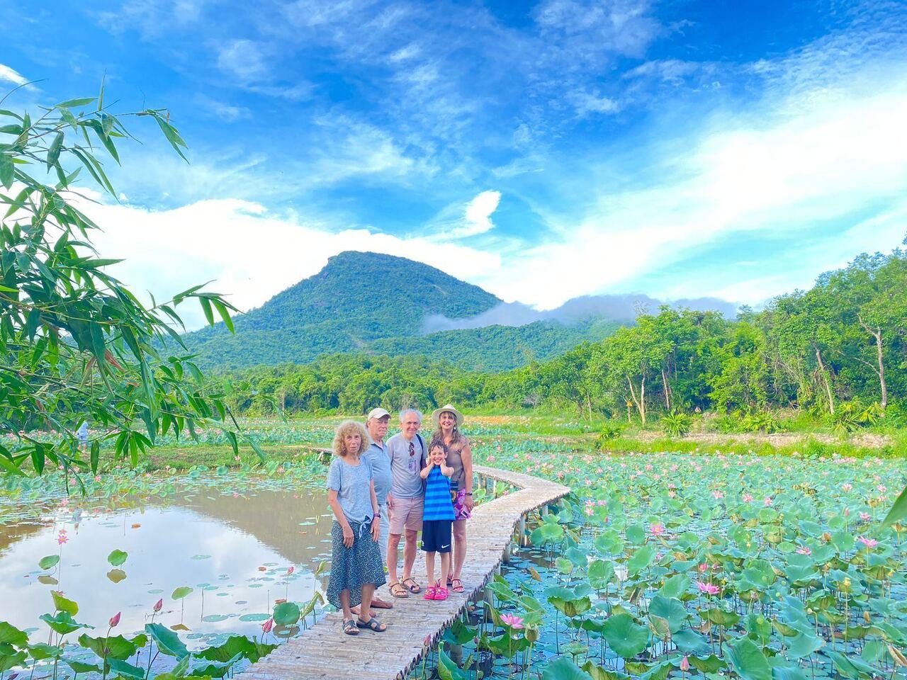 Private Ninh Binh Full-Day Tour: Hoa Lu, Bai Dinh, Trang An & Mua Cave