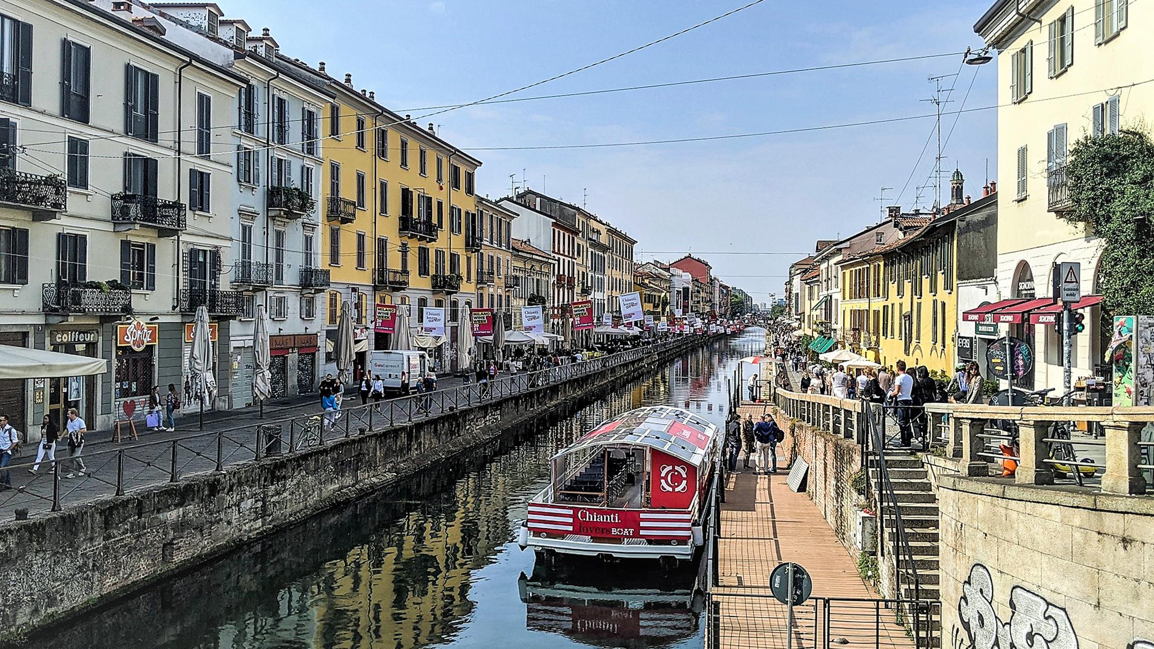 Milan Navigli Canal Cruise with Aperitivo
