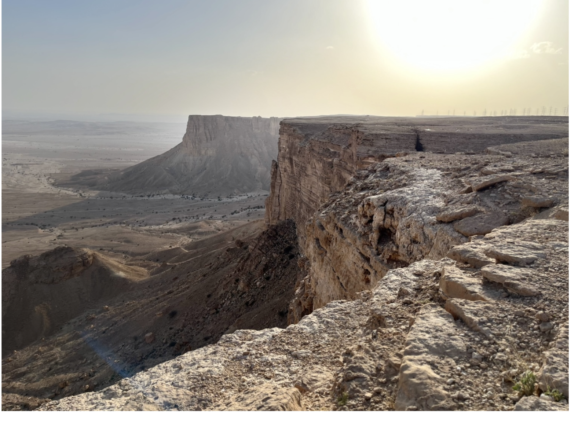 Edge of the World & Darb Al-Manjoor Desert Expedition