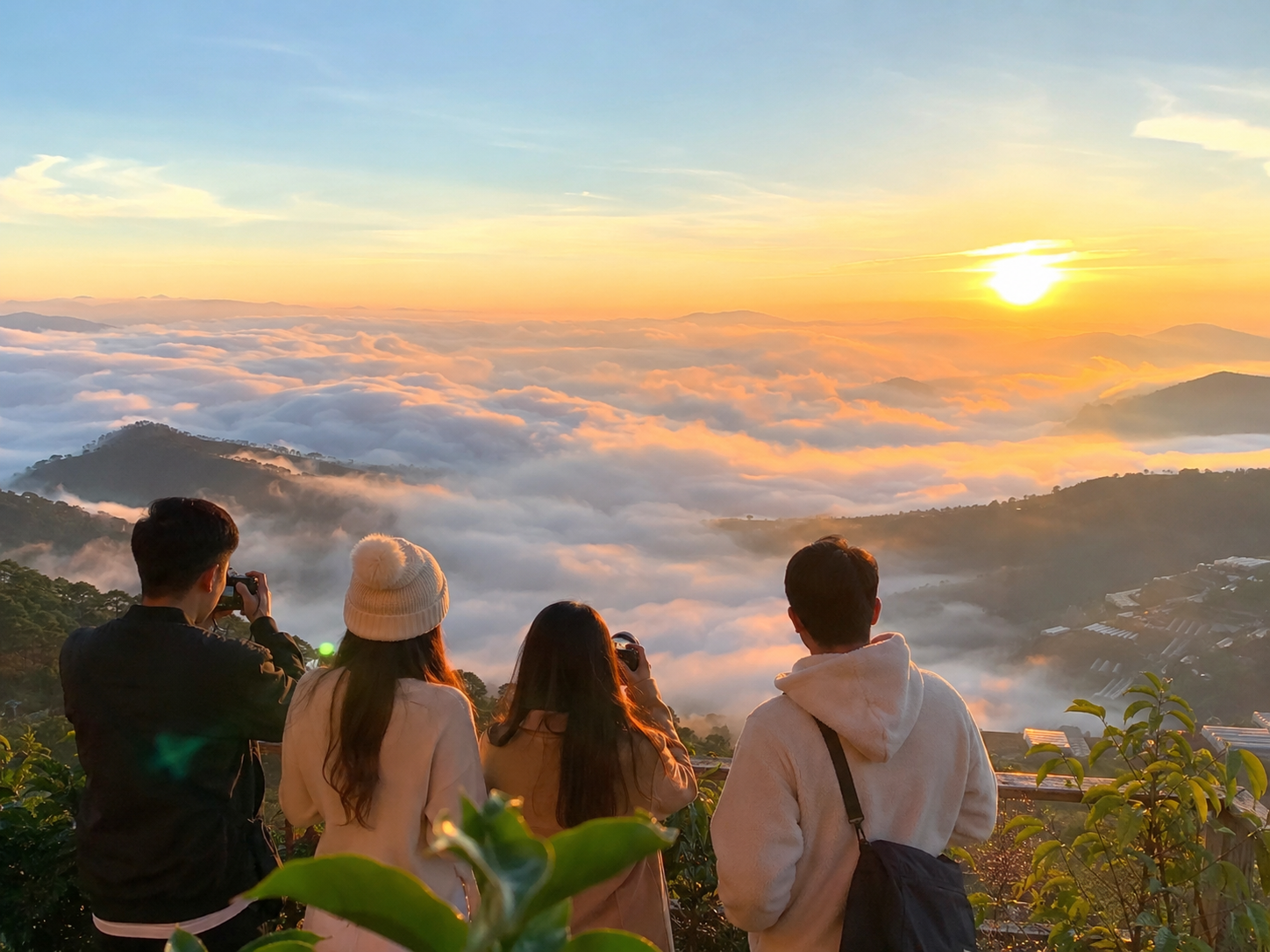 Da Lat Sunrise Cloud Hunt & Tea Plantation Tour