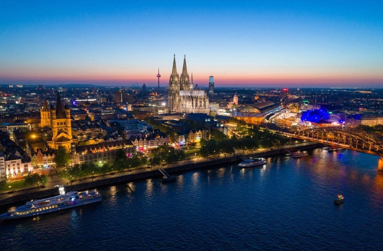 Private Cologne Day Tour from Amsterdam