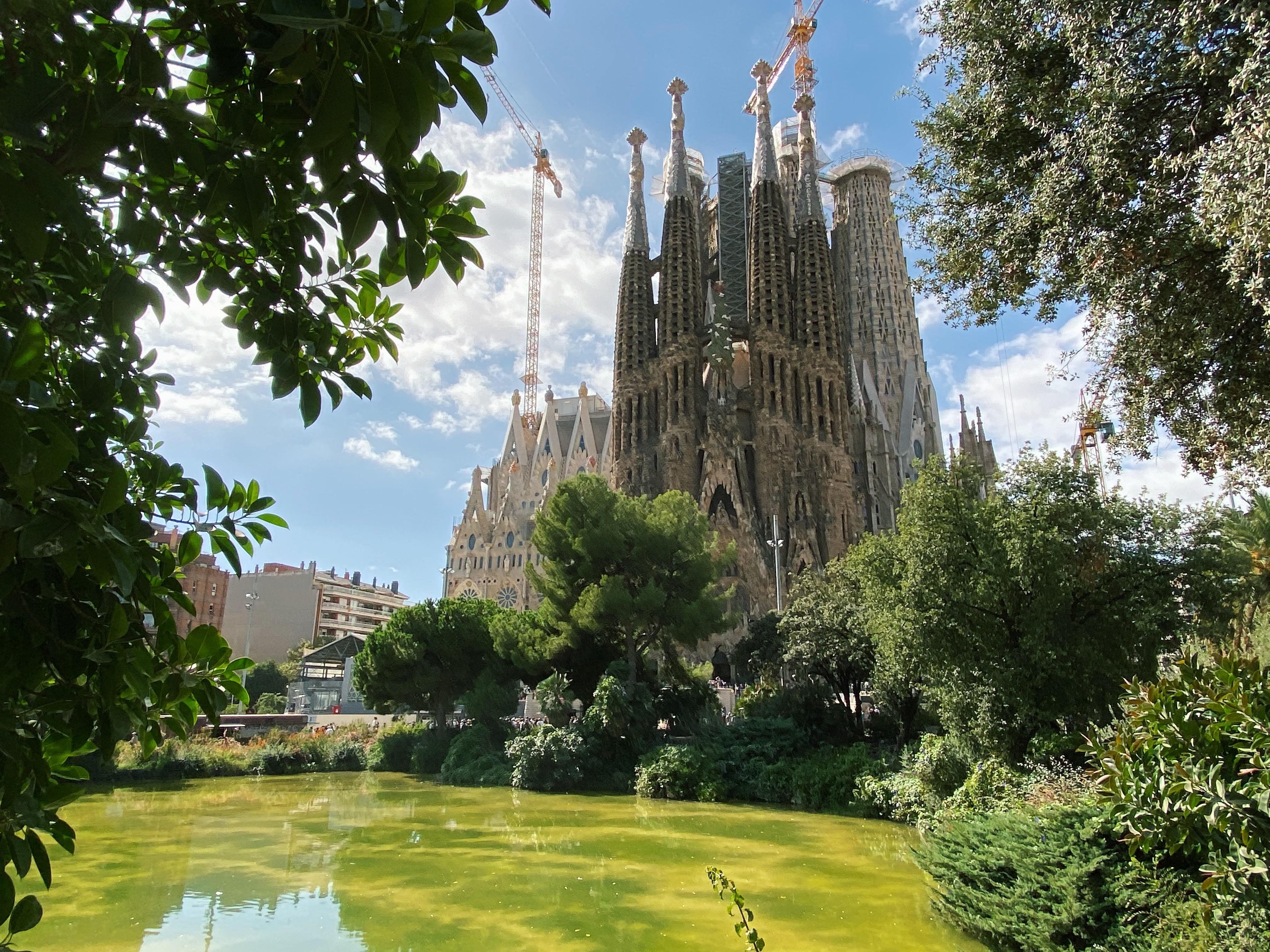 Barcelona: Sagrada Familia Skip-the-line Tour with Guide - 2026 (Verified Reviews)