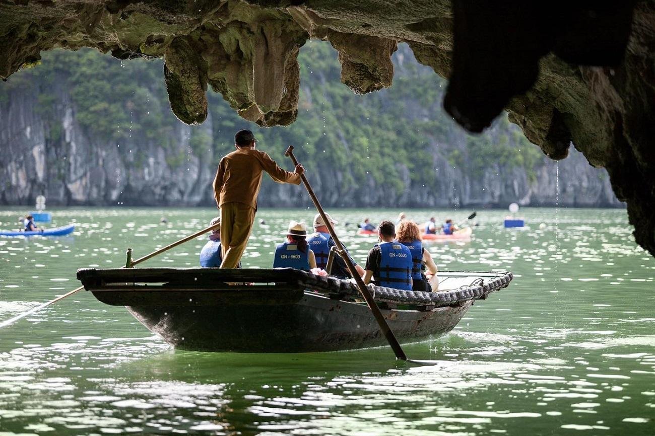 Ha Long Bay Full-Day Cruise from Hanoi: Caves, Kayaking & Sunset Party
