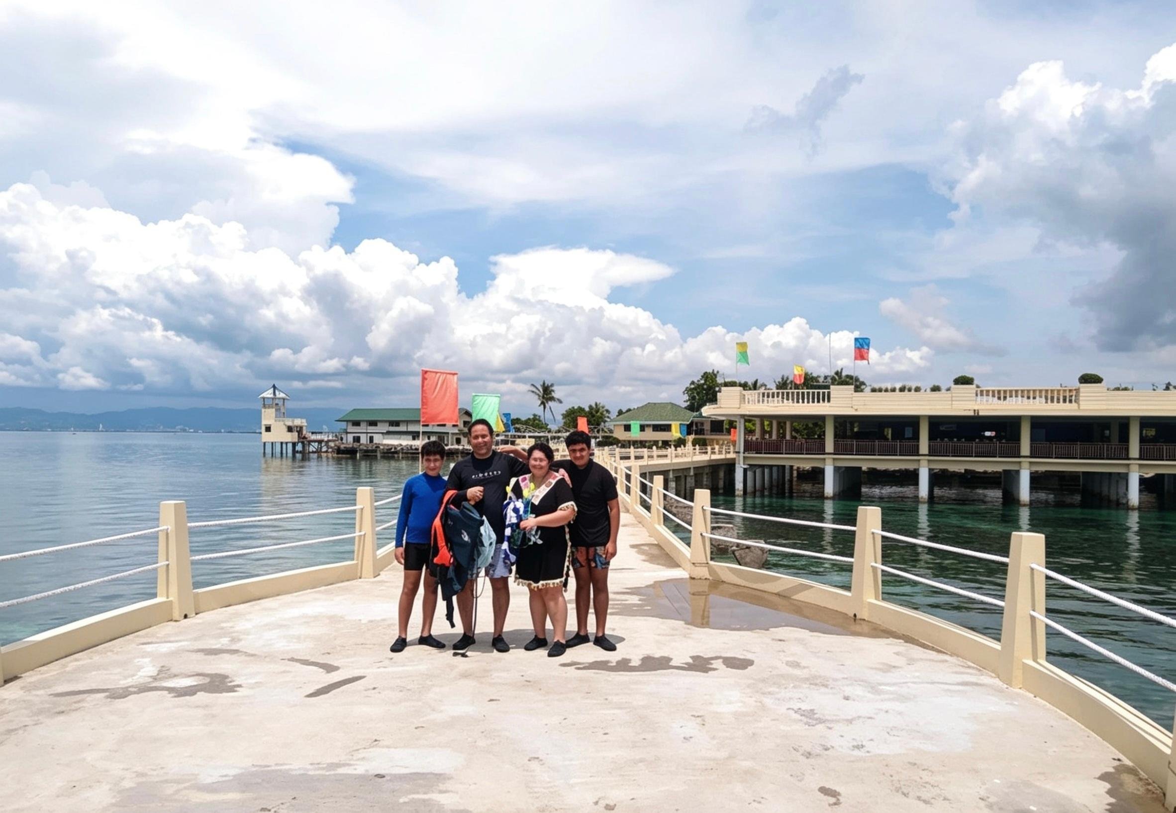 Mactan Island Hopping Boat Tour with Lunch