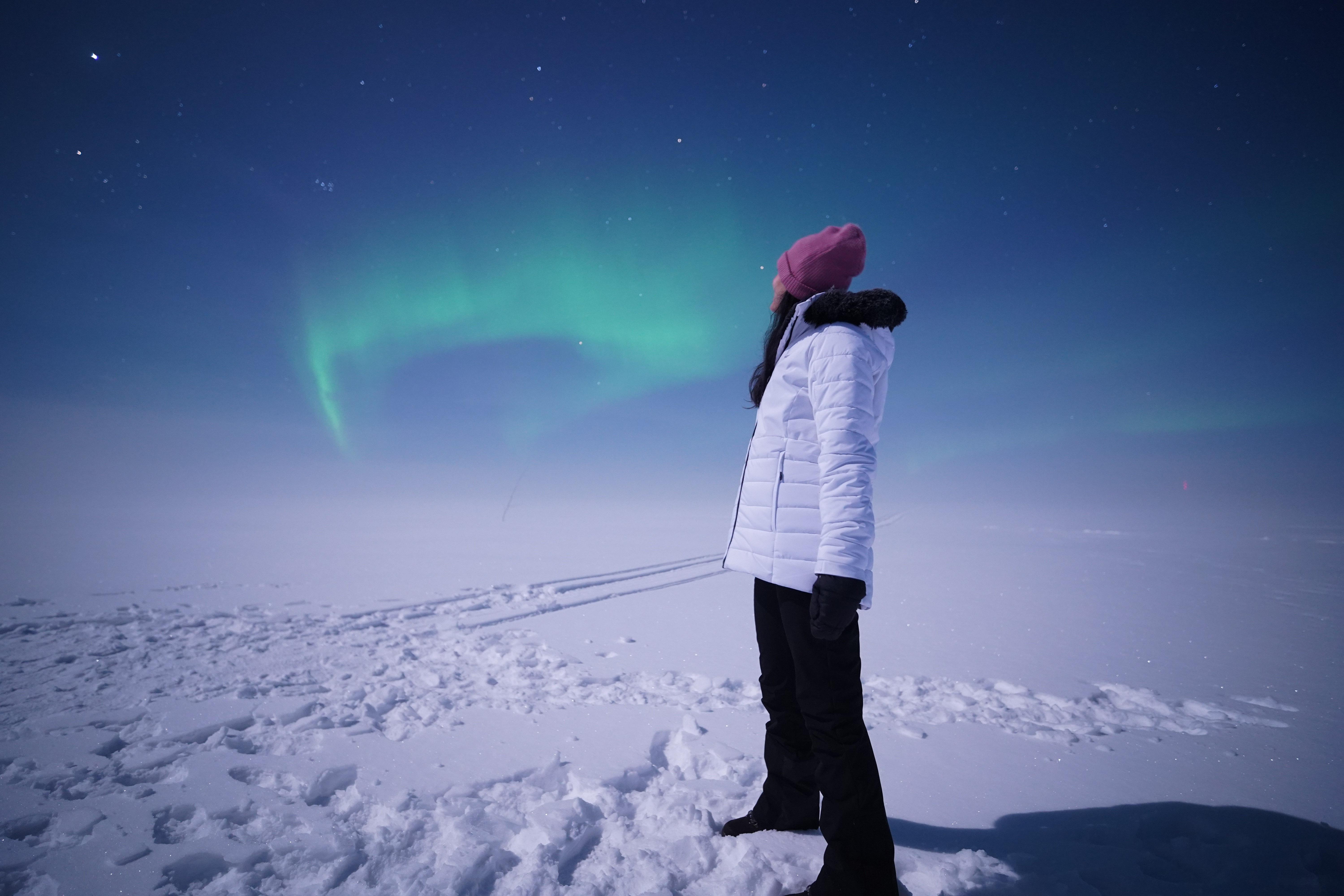 Rovaniemi Aurora Hunt – Expert-Led Northern Lights Chase with Free Photos