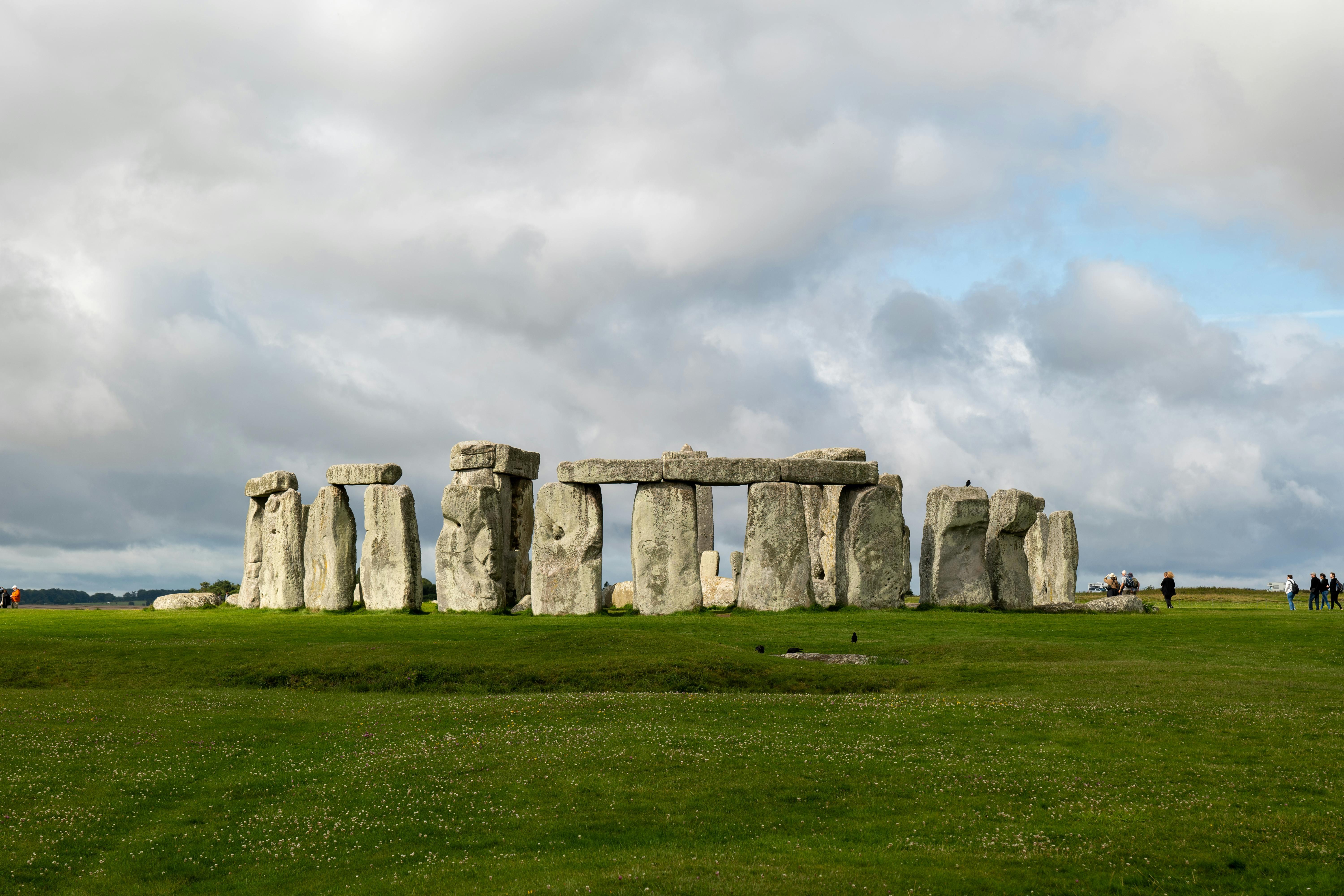 Comprehensive 14-Day England Grand Coach Tour