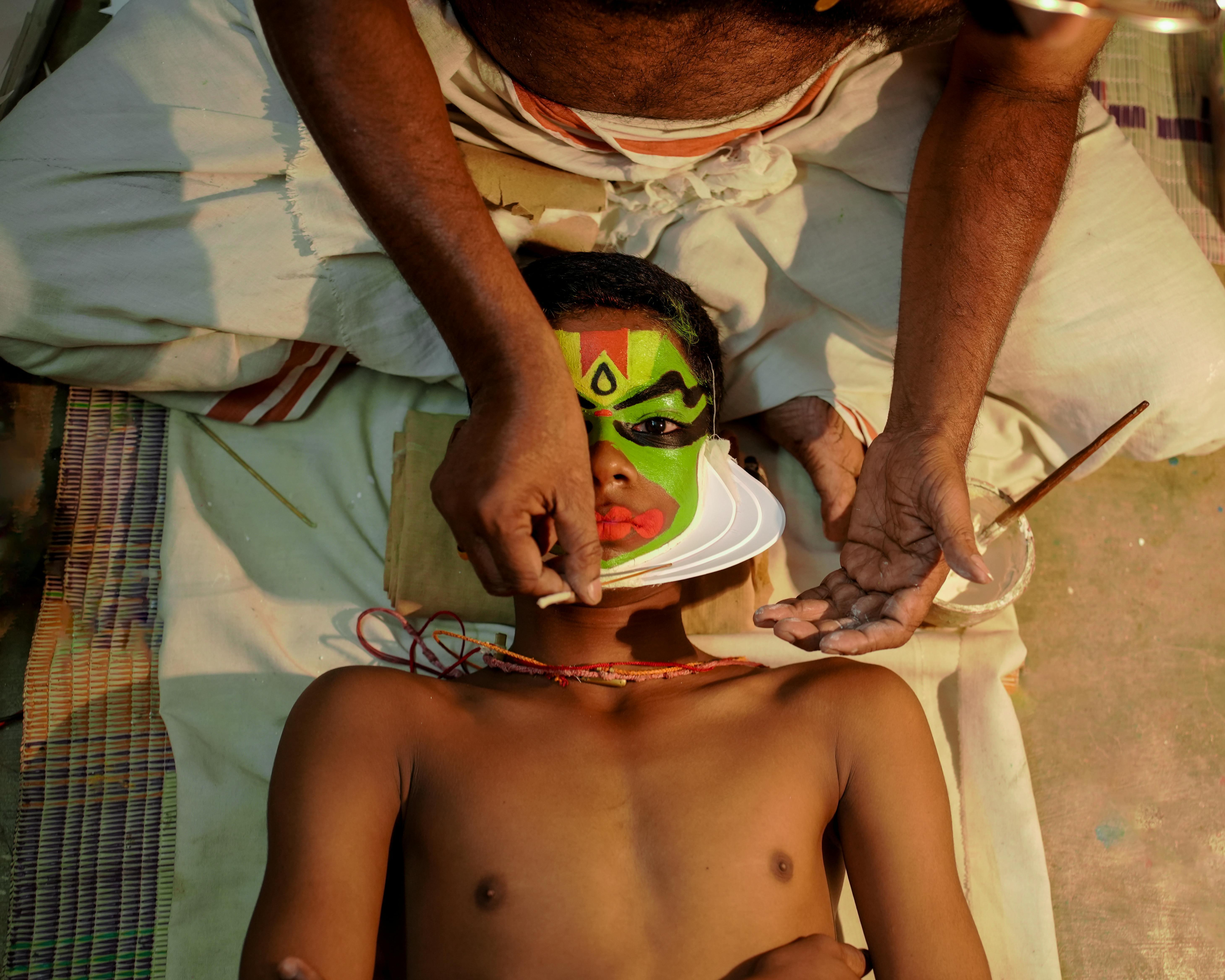Kochi Evening Showcase: Kathakali, Theyyam, and Kalaripayattu