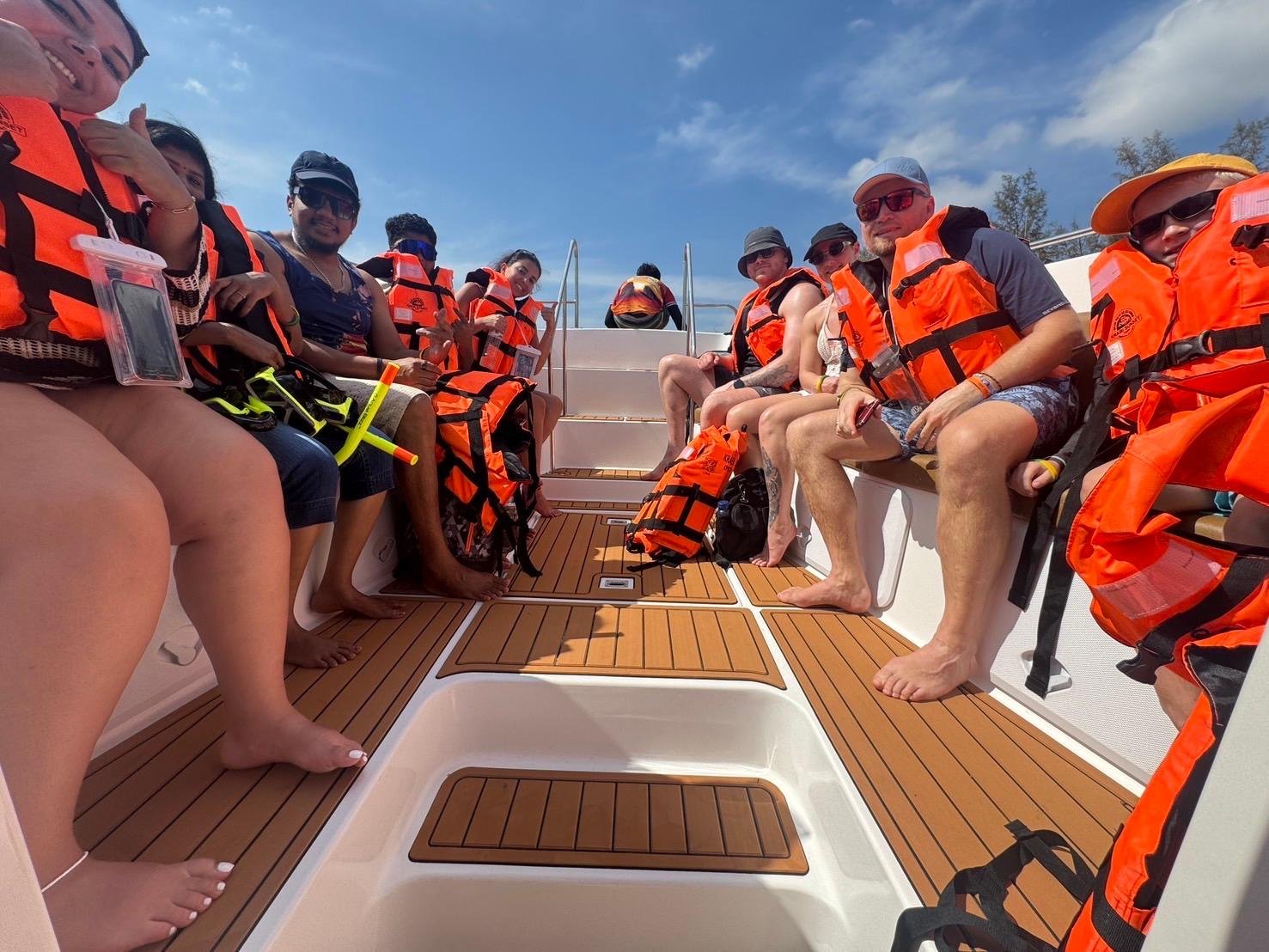 Krabi: Phi Phi Islands Sunset & Maya Bay Day Tour