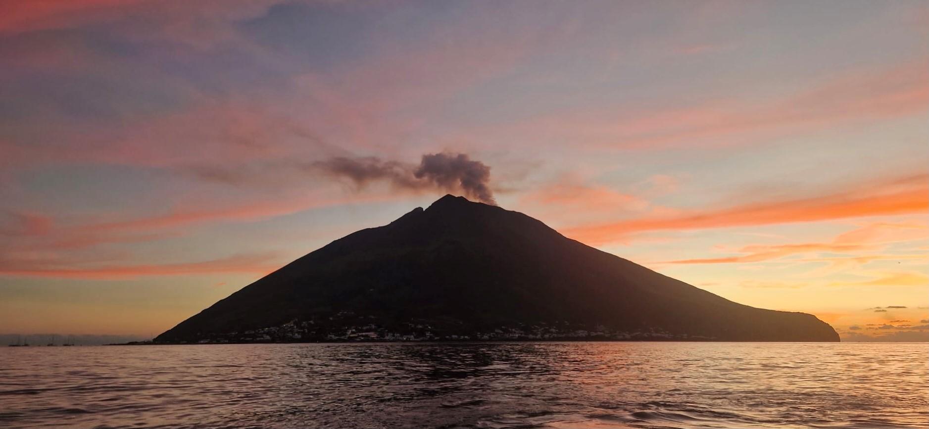 Panarea & Stromboli Sunset Boat Trip from Milazzo
