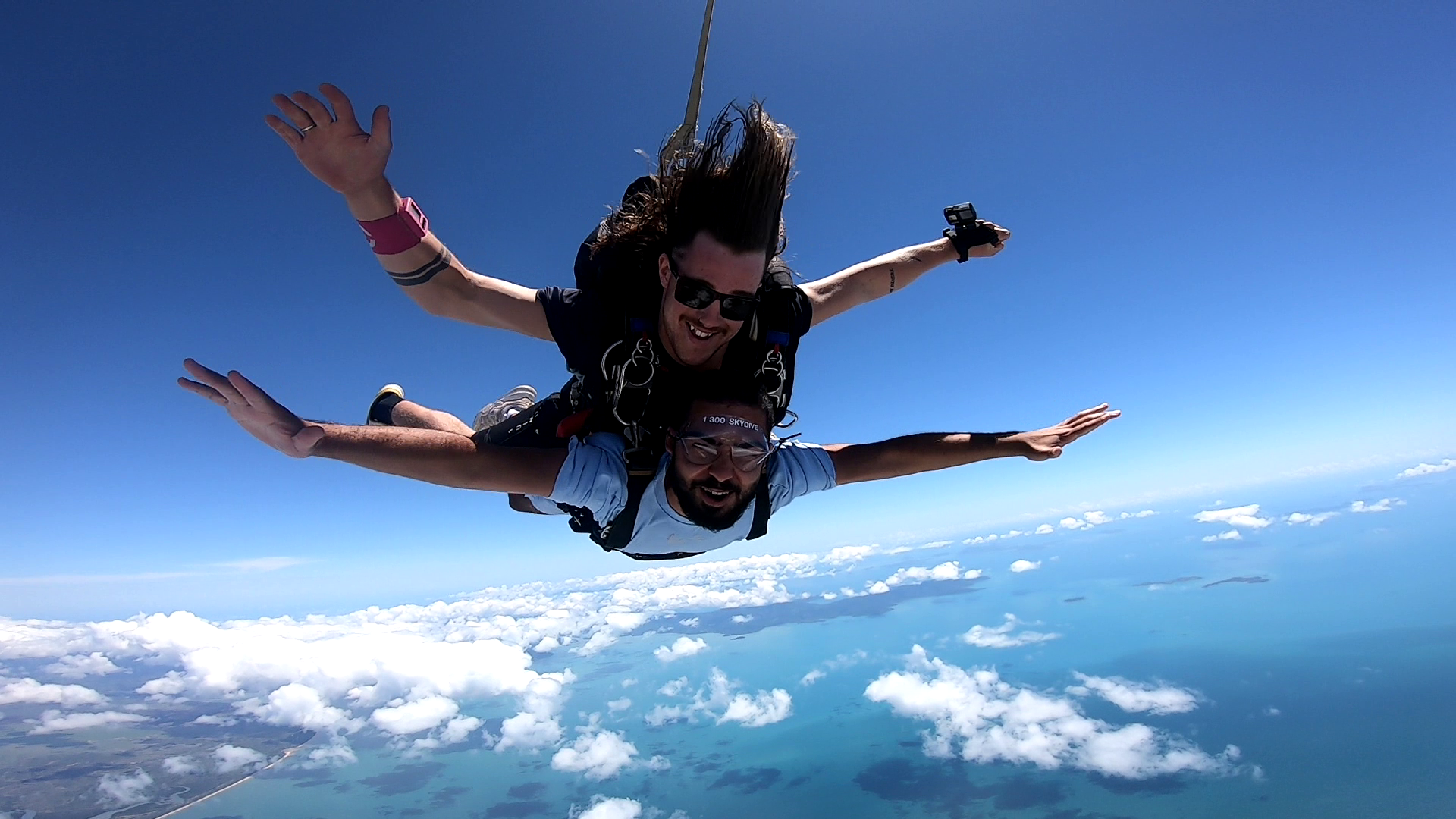 Airlie Beach Tandem Skydive with Beach Landing