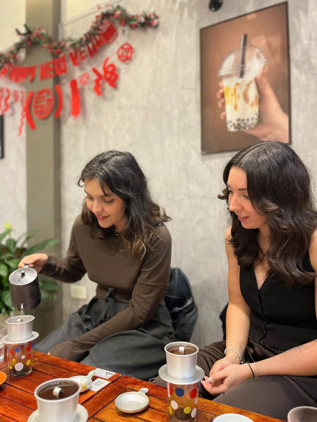 coffee tour in Hanoi — photo 45