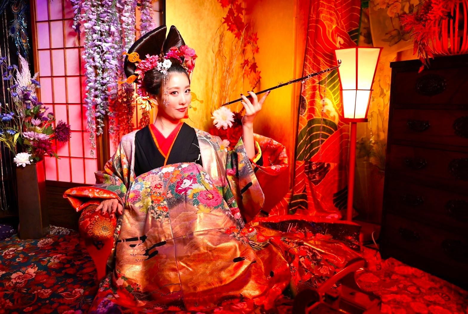 Tokyo: Private Makeover Photography Studio in Luxury Kimono