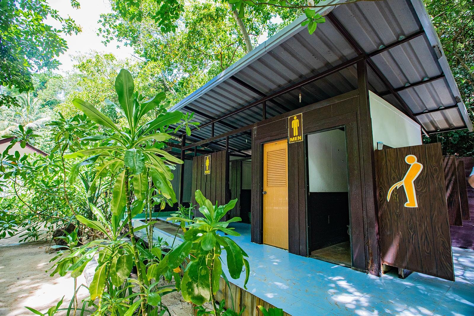 Private Longtail Boat Expedition: Phi Phi & Bamboo Islands
