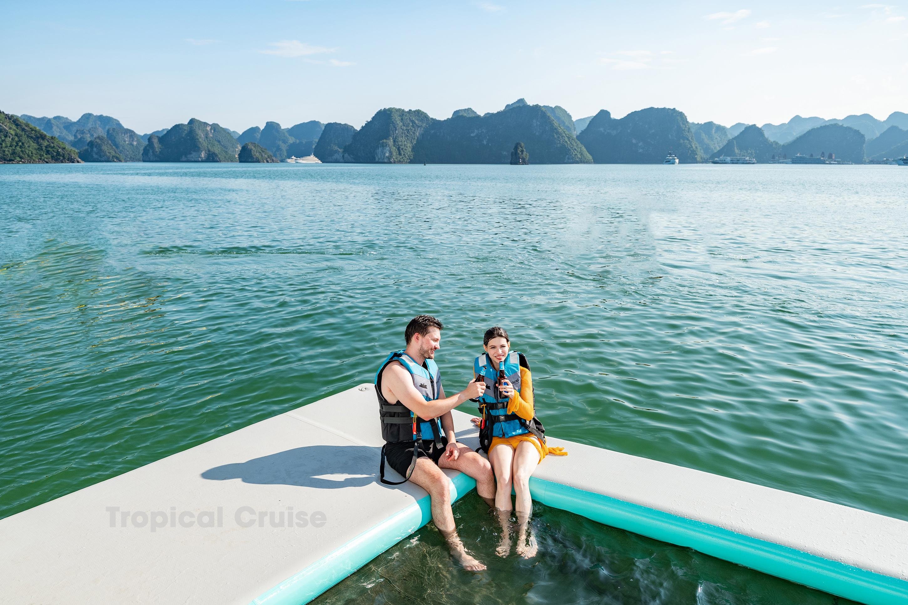 Ha Long to Lan Ha Bay Full-Day Cruise from Hanoi