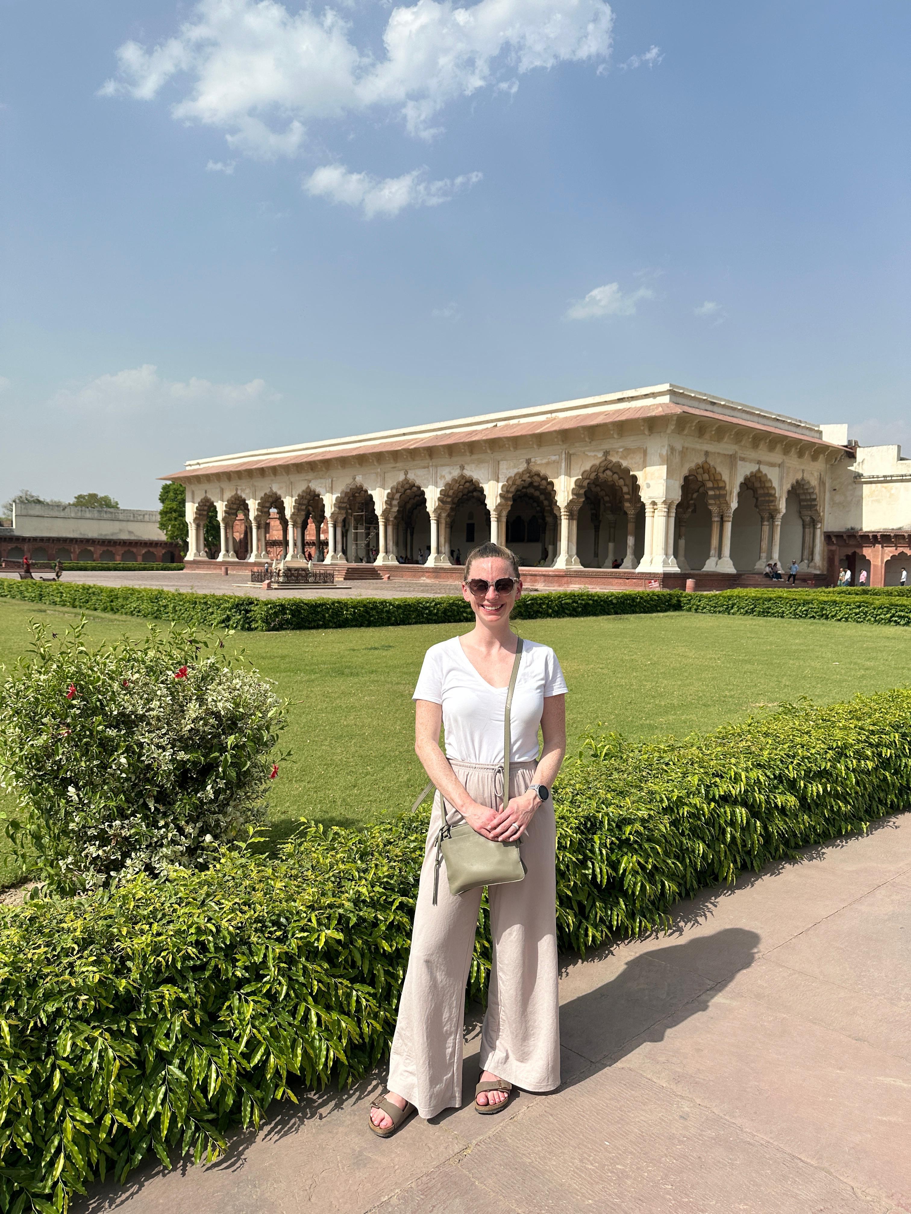 Delhi to Taj Mahal Sunrise Private Tour with Skip-the-Line Entry