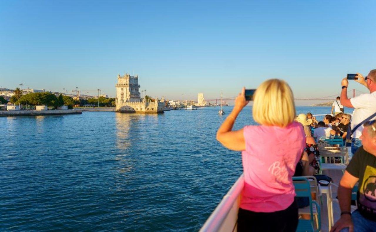 Lisbon Oceanarium Entry & Tagus River Cruise
