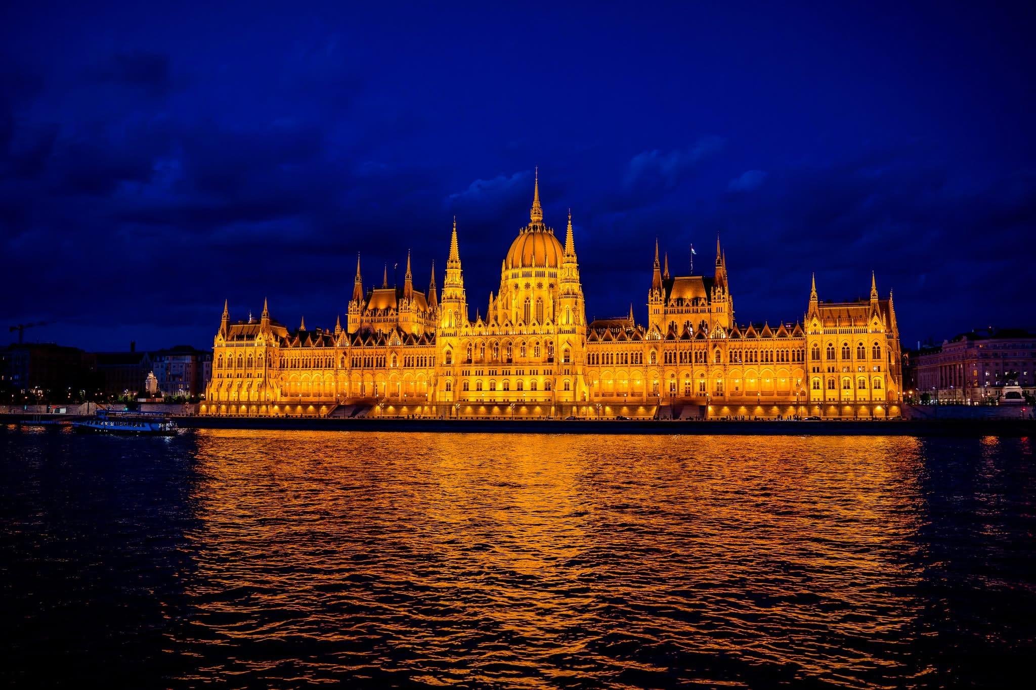 Danube River Cruise with Unlimited Drinks