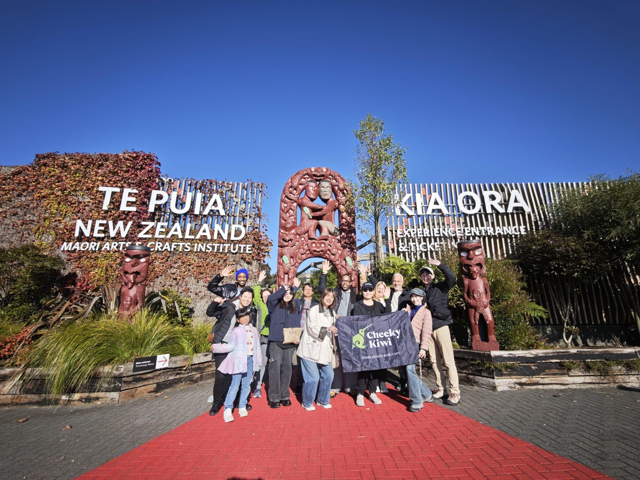 Auckland: Rotorua Highlights Tour + Waiotapu, Lunch & Add-On