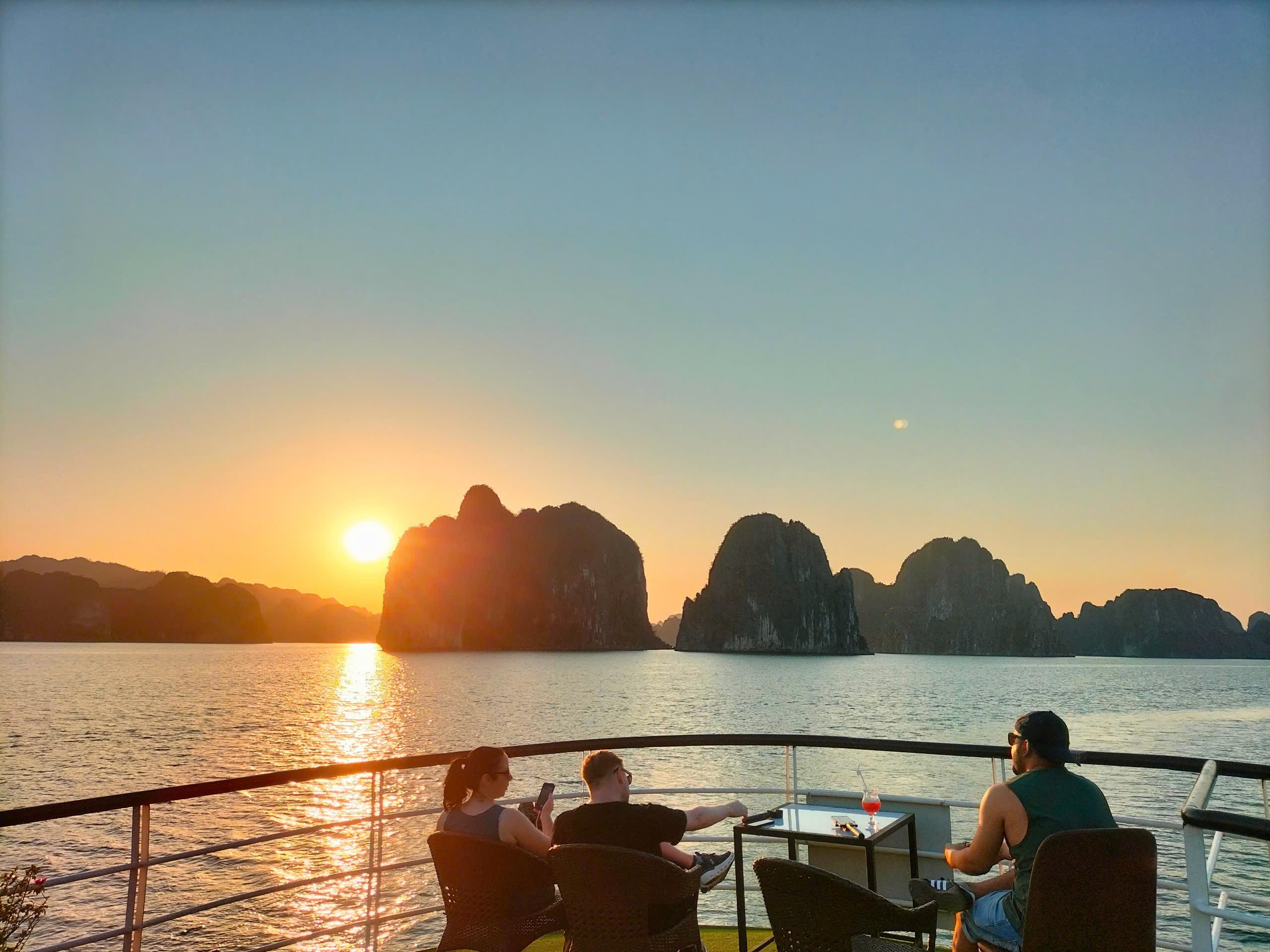 2-Day Ninh Binh & Ha Long Bay Adventure from Hanoi