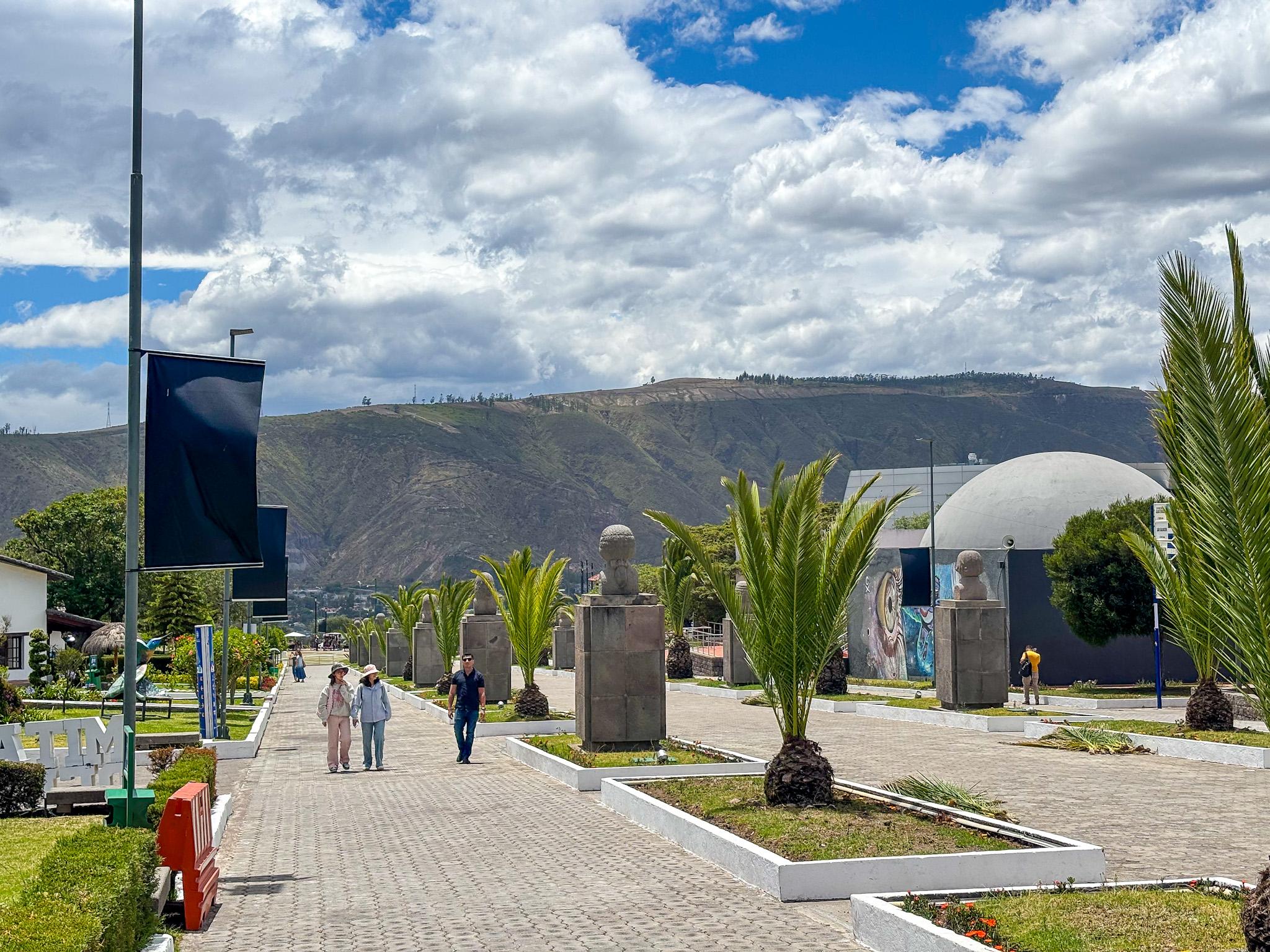 Quito Full-Day Tour: Equator Line, Cable Car & Colonial Highlights