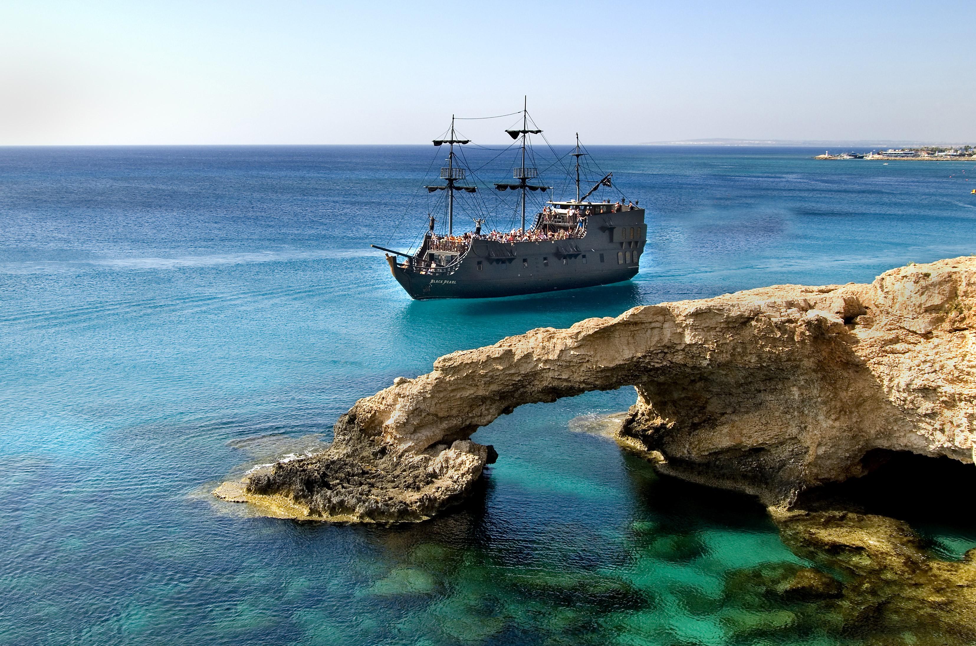 Black Pearl Pirate Ship Adventure