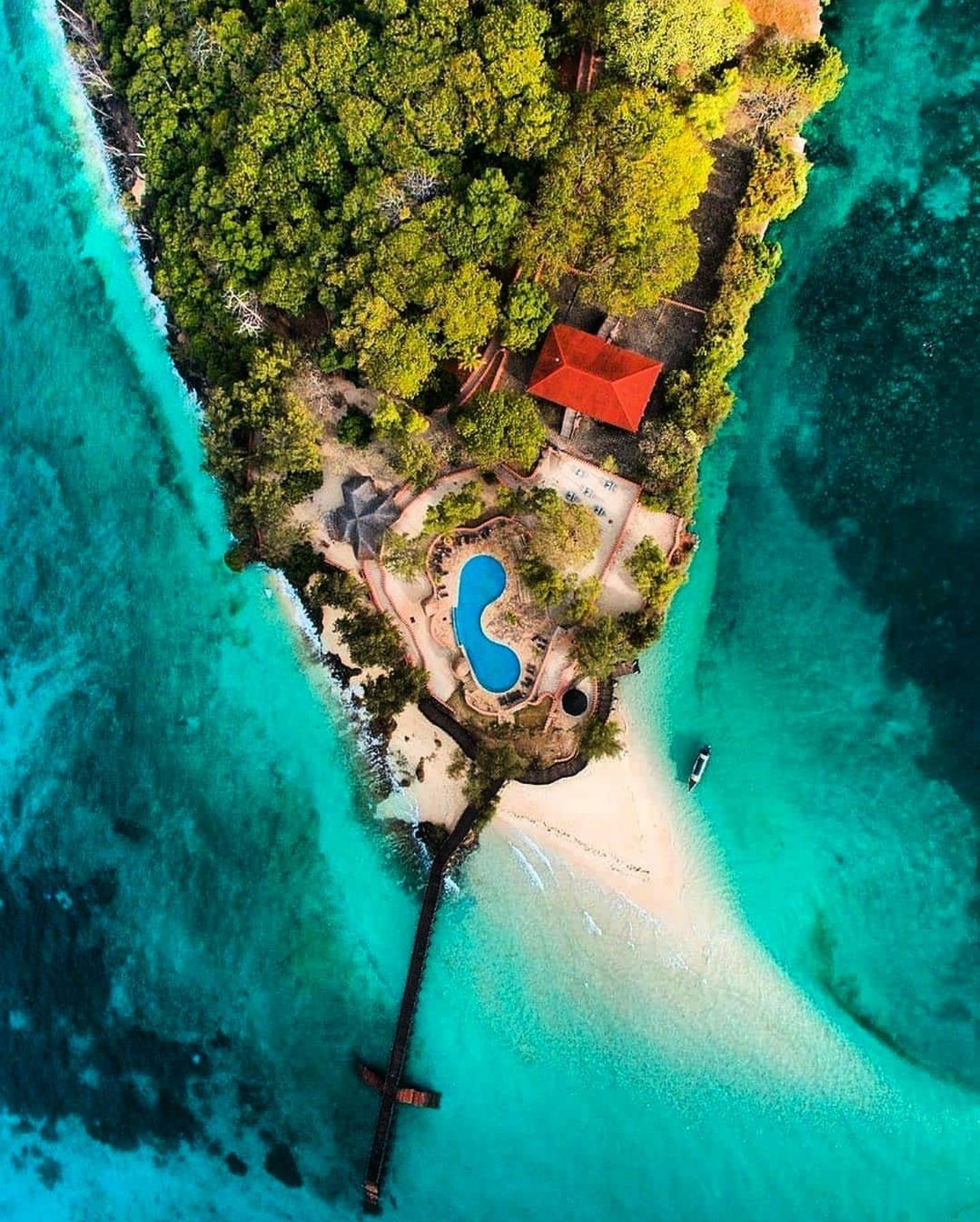 Zanzibar Sandbank & Prison Island Day Trip with Seafood Lunch