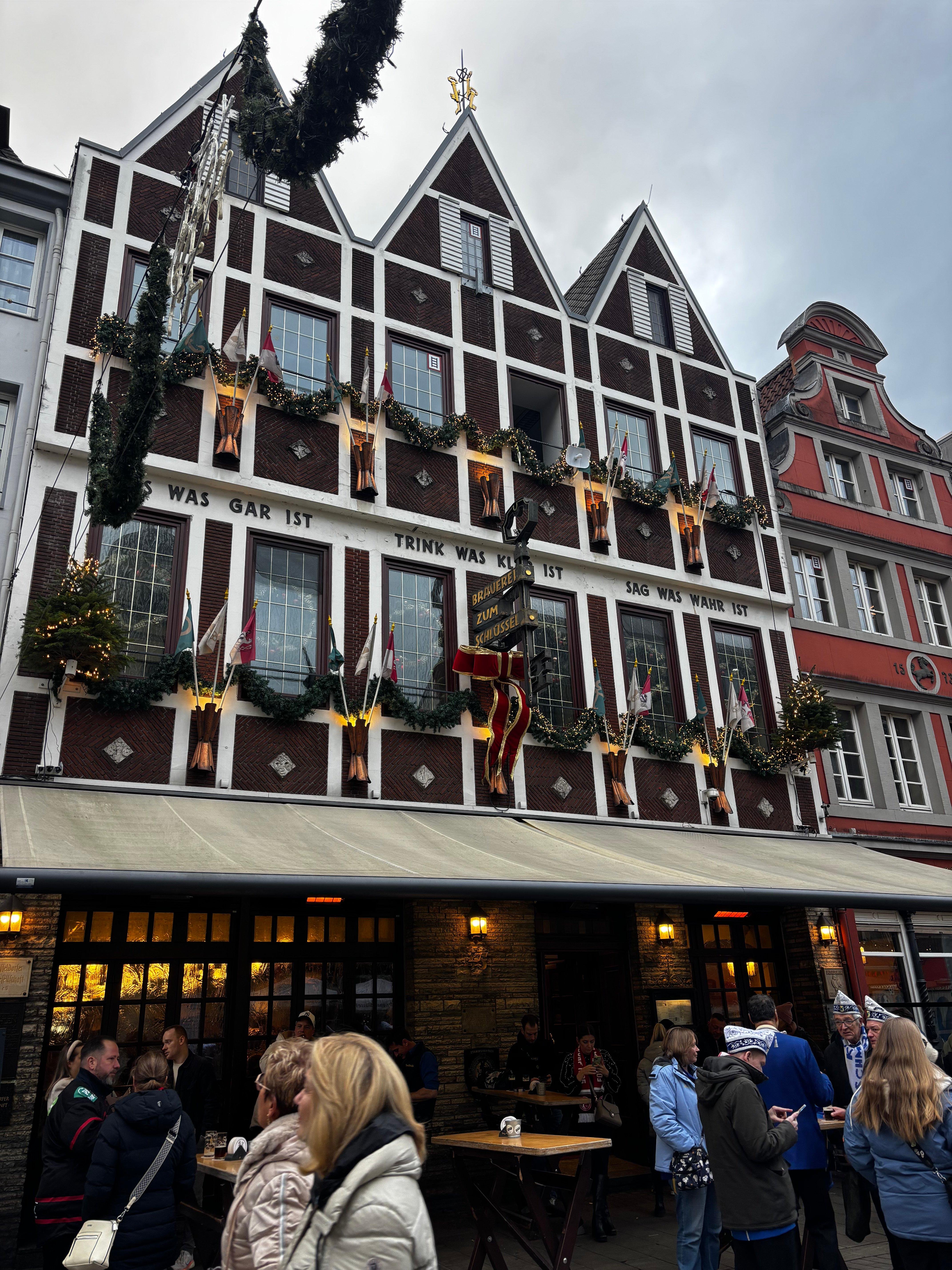 Düsseldorf Old Town Through an Architect's Eyes