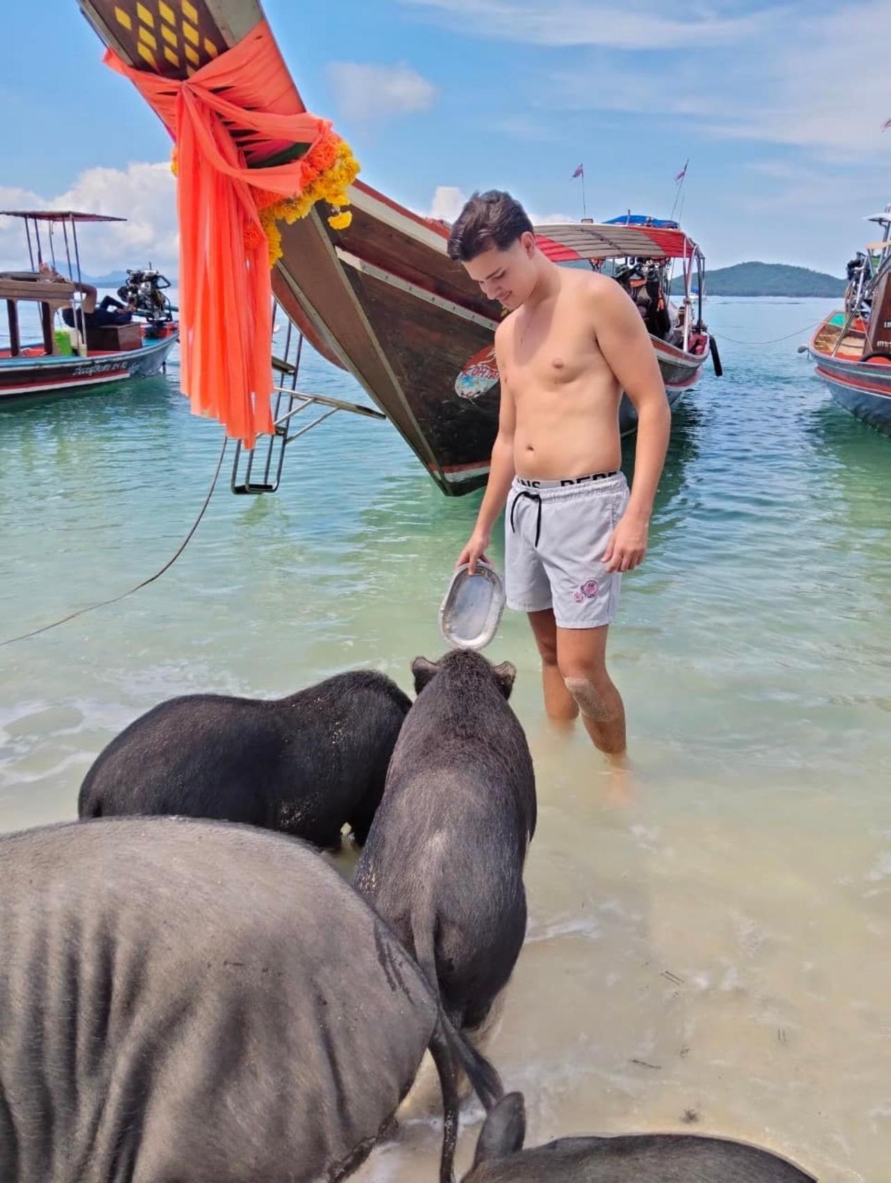 Koh Samui Catamaran Cruise: Pig Island & Koh Tan Snorkeling
