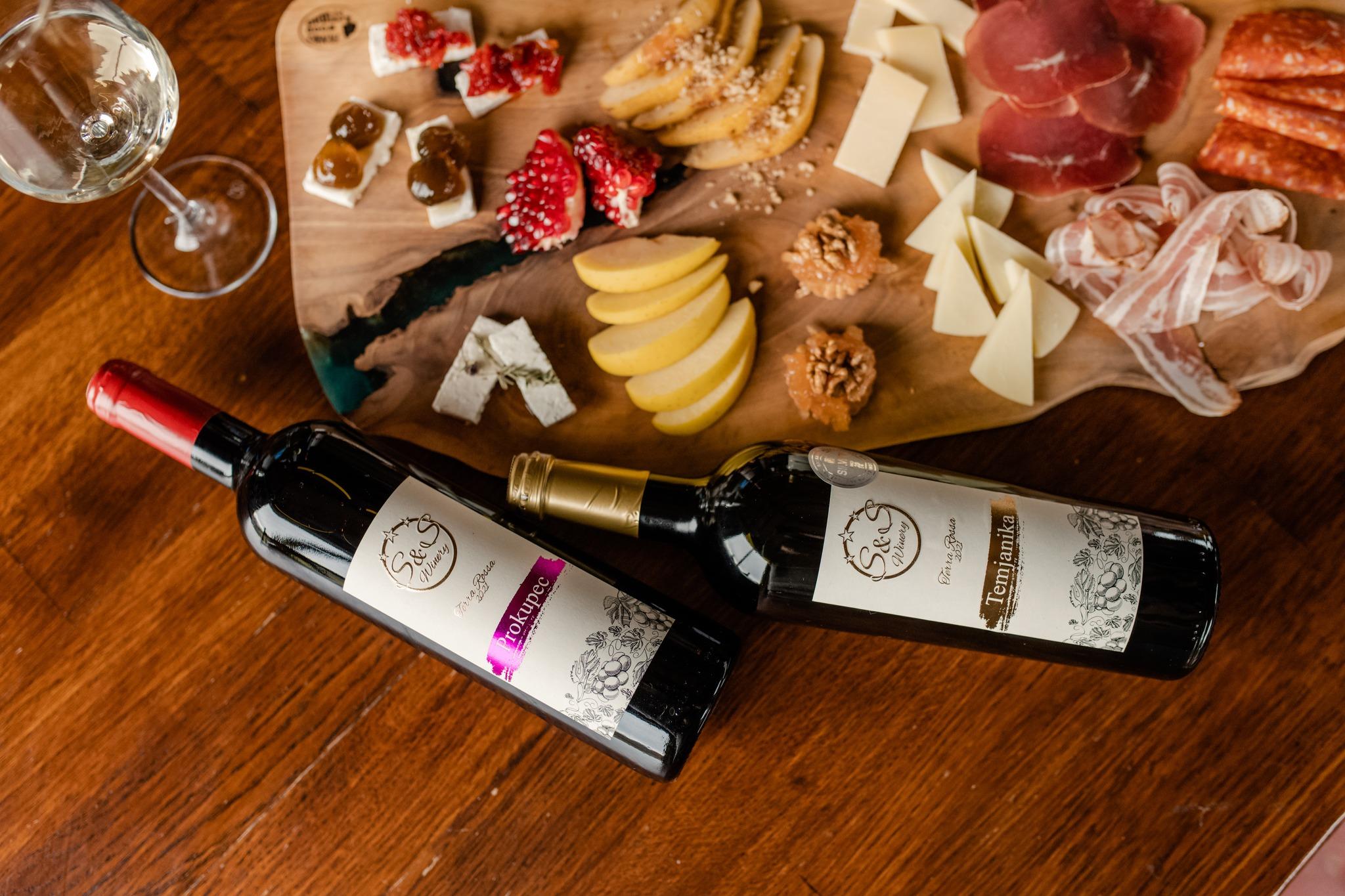 S&S Winery Tour with Tasting in Chekoshtina