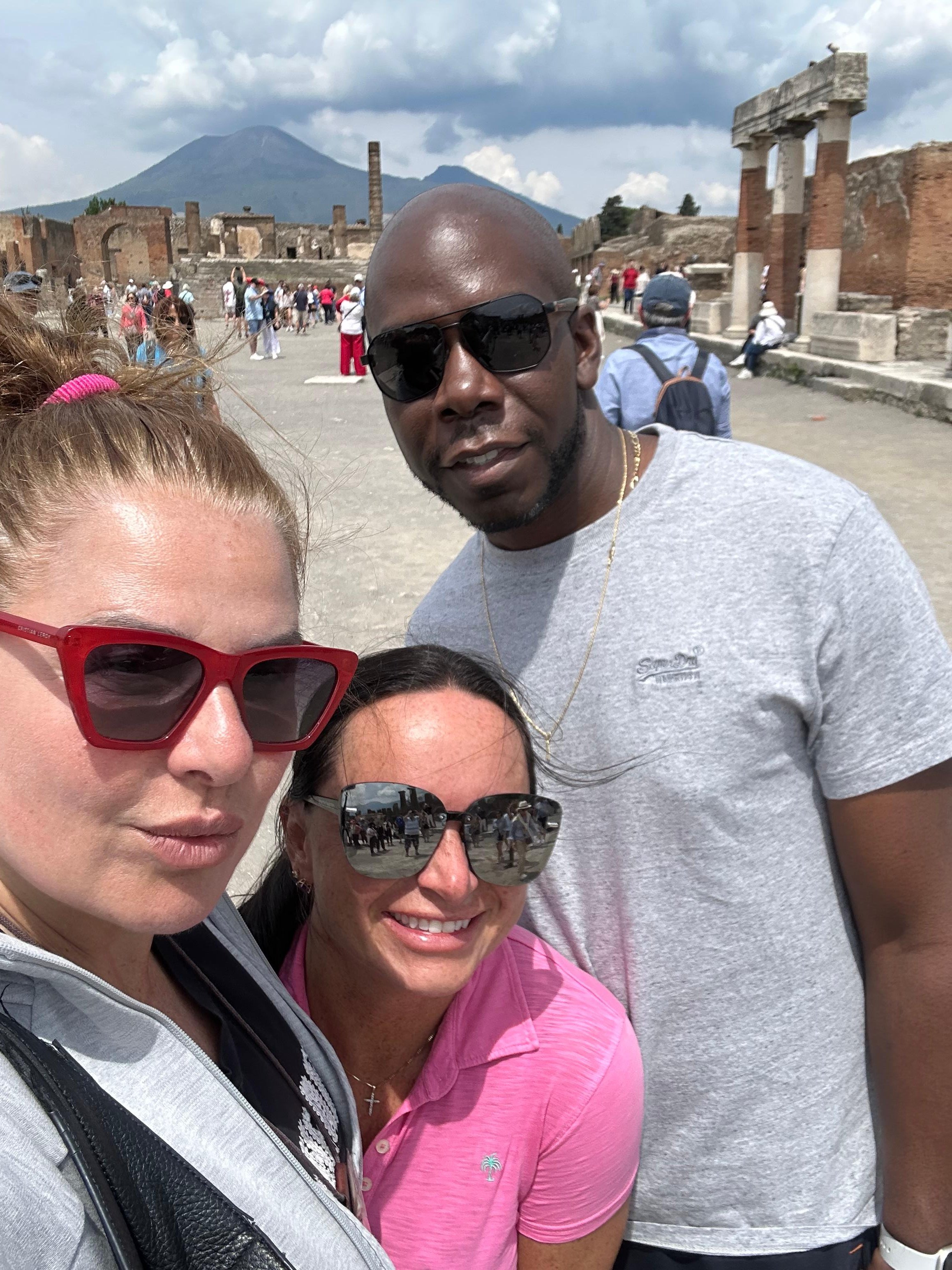Naples to Sorrento Private Transfer with Pompeii Guided Tour