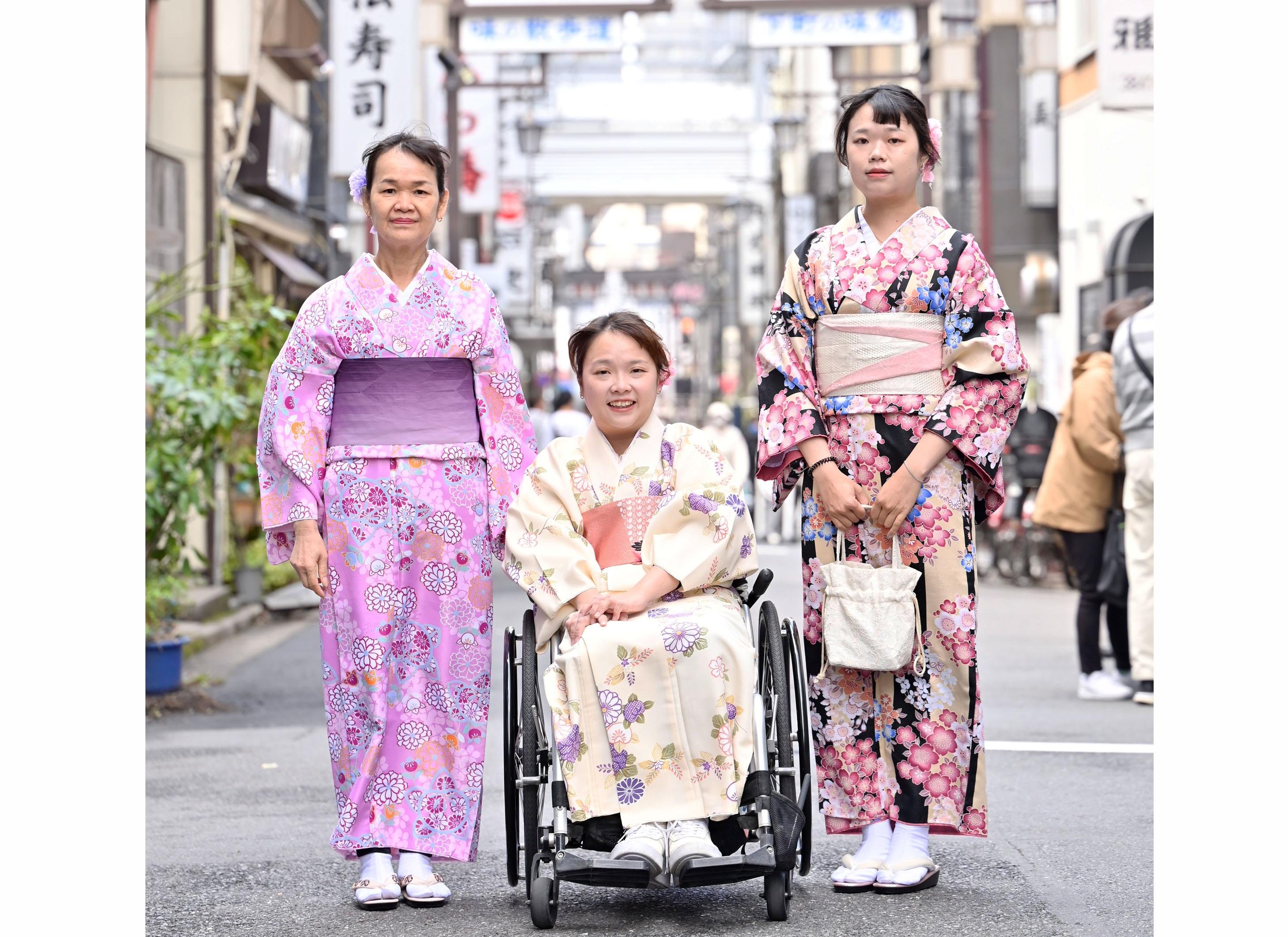 Kimono rental in Asakusa, Tokyo — image 12