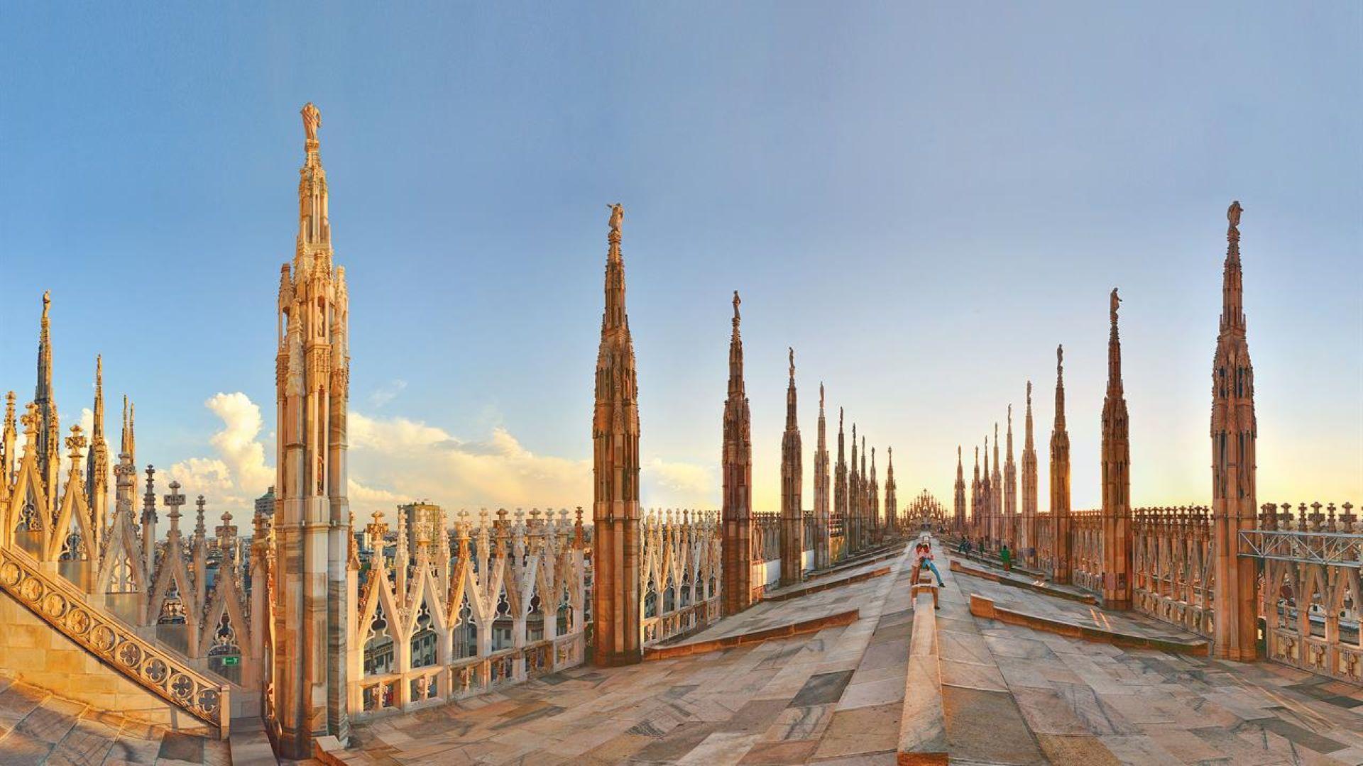 Milan City Pass: Duomo, La Scala & Navigli Canal Cruise