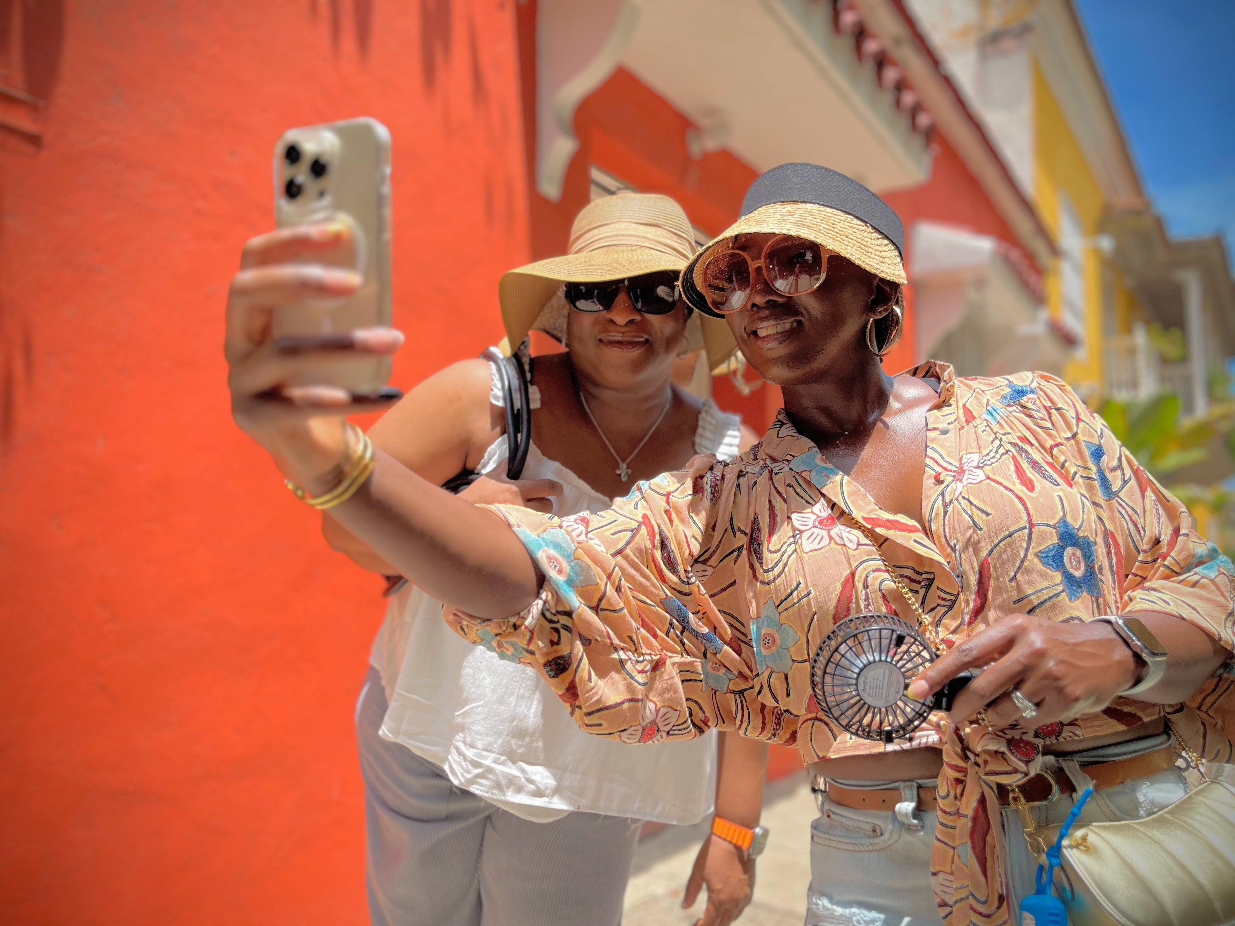 Cartagena Sunset Walking Tour: Old Town & Getsemaní