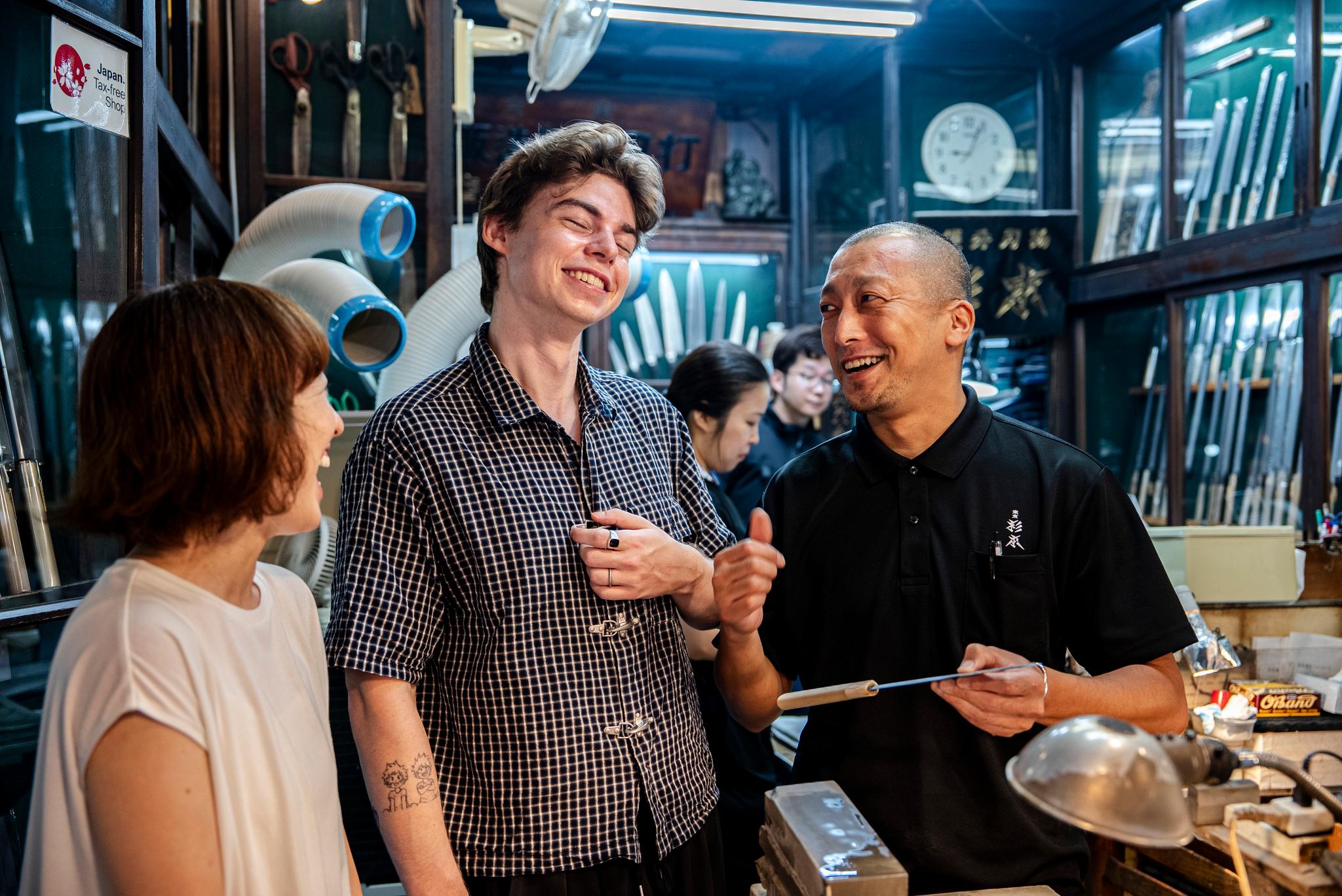 Sushi Making & Tsukiji Market Insider Tour with Tuna Tasting
