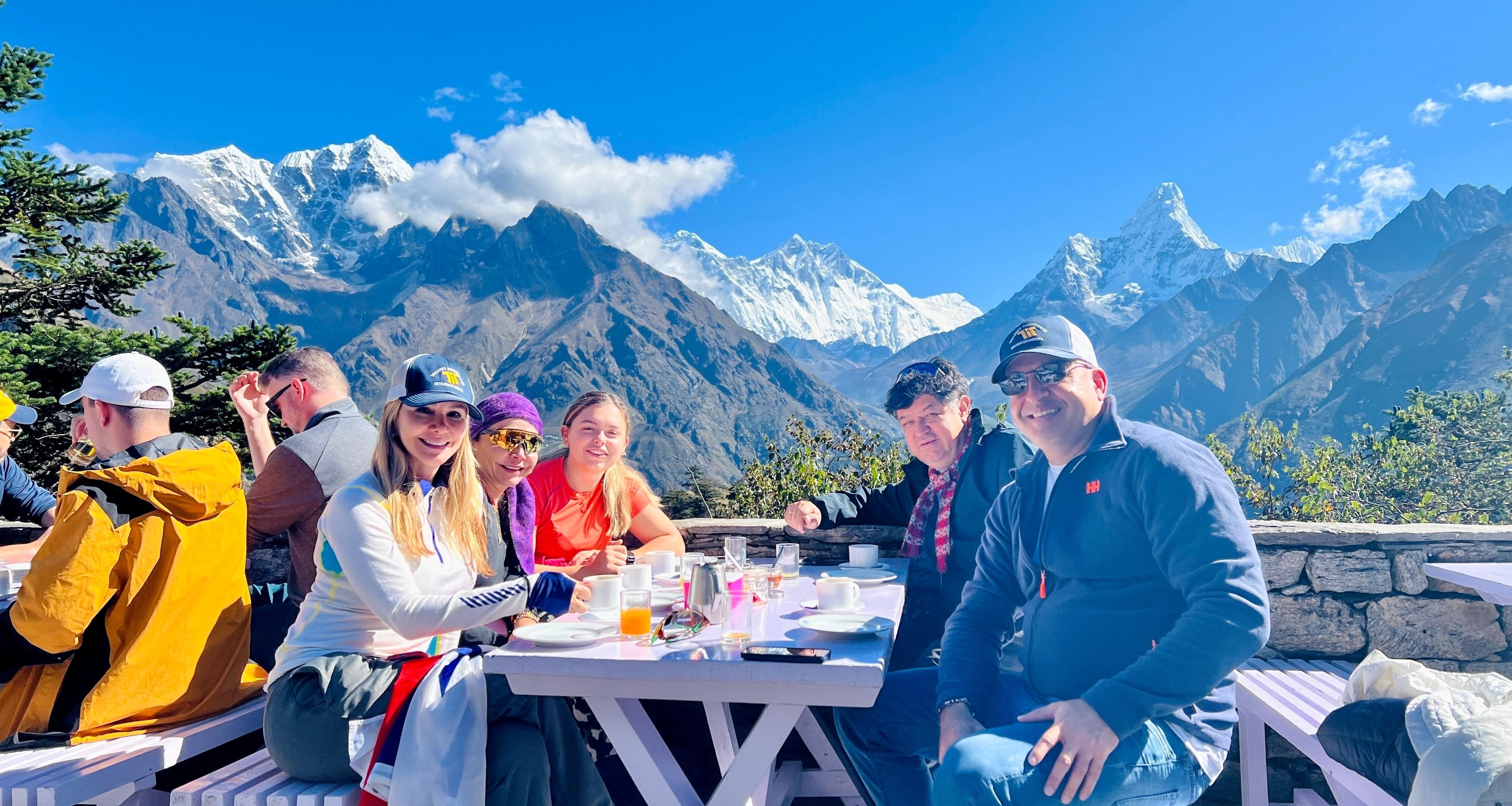 Kathmandu: Everest Scenic Flight or Helicopter Landing Tour
