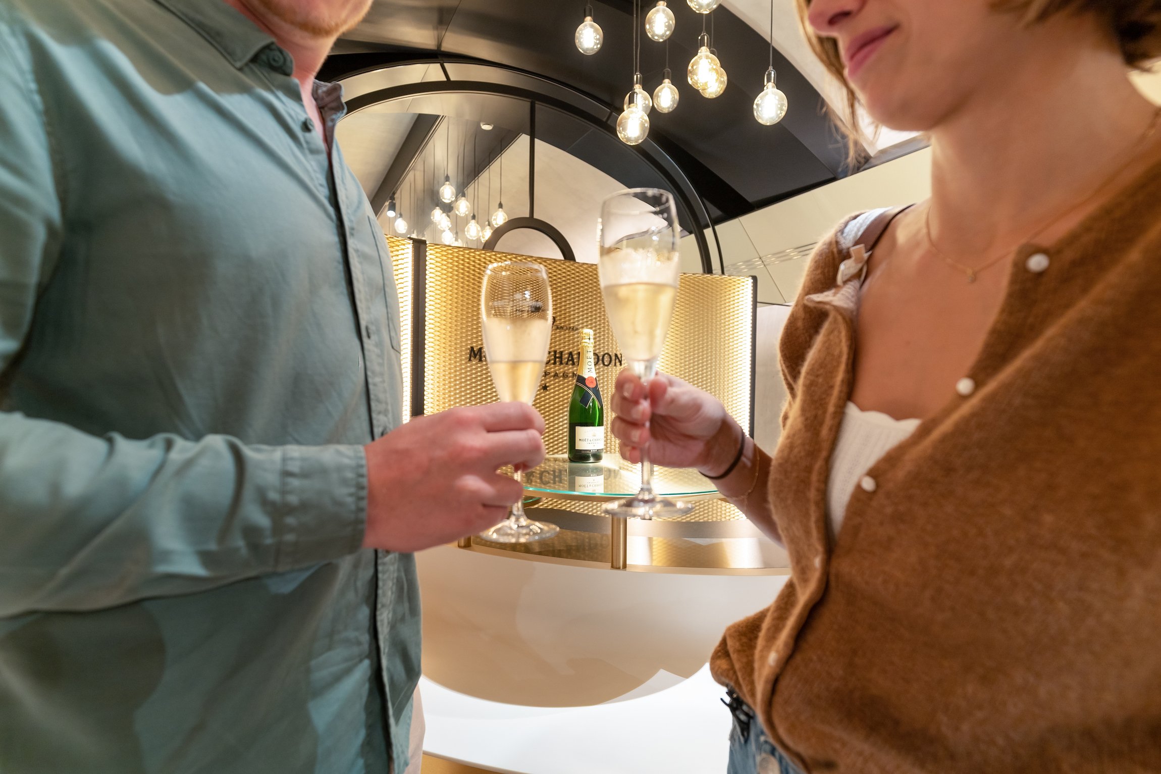 Champagne Day Trip from Paris with 8 Tastings & Lunch