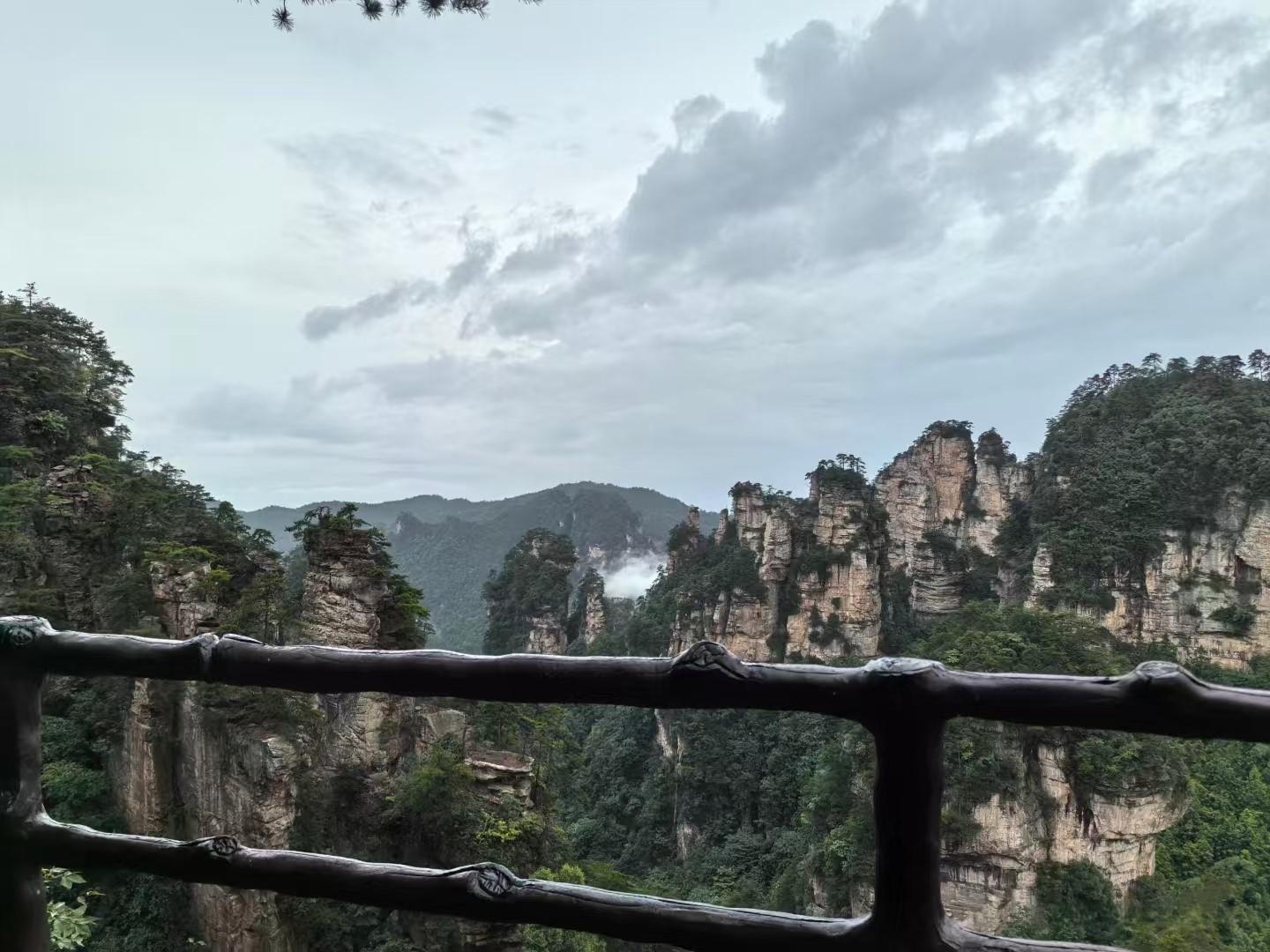 Zhangjiajie 3-Day Private Tour: Avatar Peaks, Glass Bridge & Tianmen Mountain