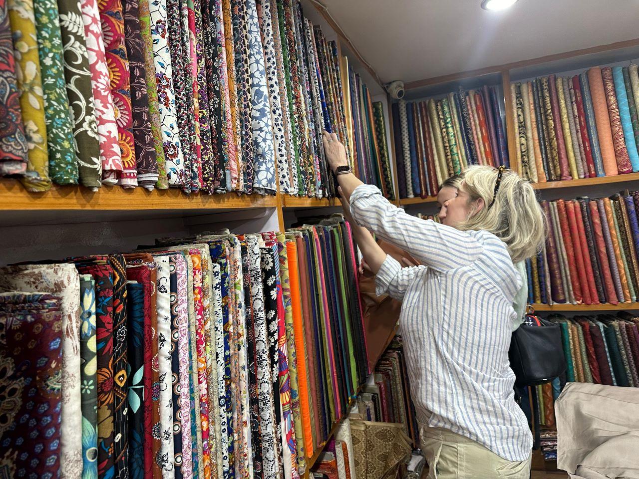 Delhi Insider’s Shopping & Heritage Day Tour