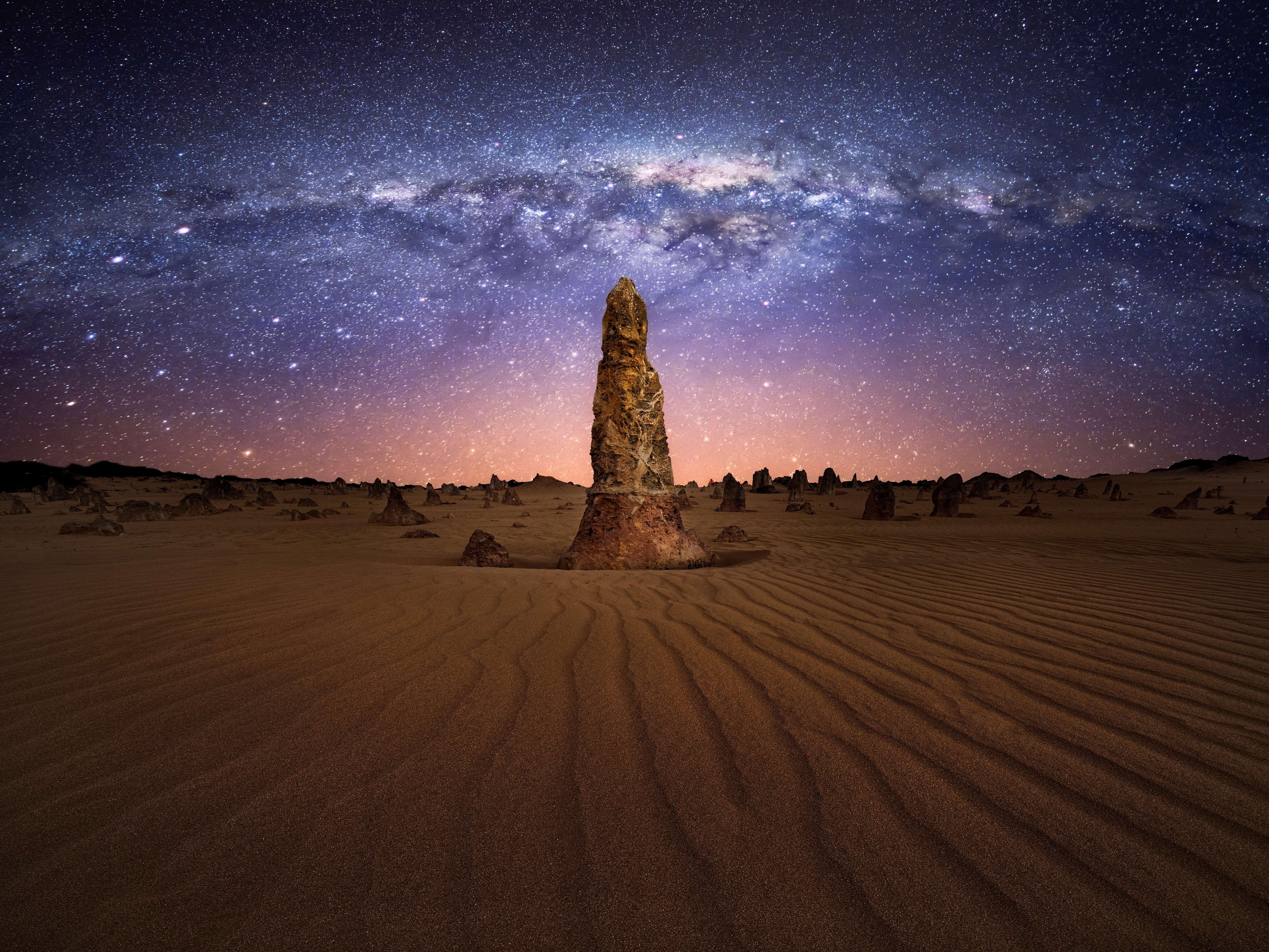 Pinnacles Desert Sunset & Stargazing with Wildlife Encounter
