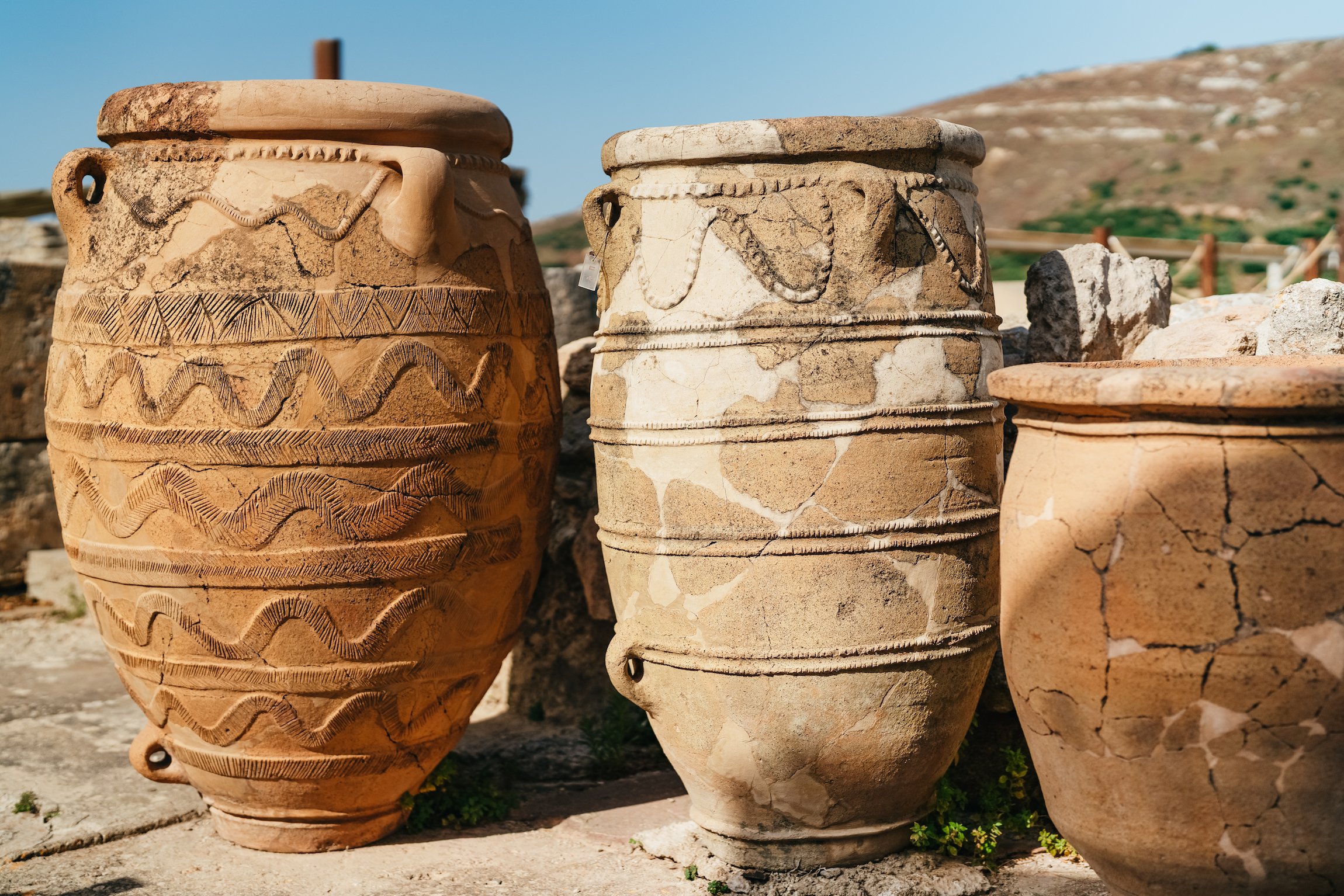 Knossos Palace guided tour Crete — Minoan throne room, grand staircase, bull-leaping frescoes, central court — image 9